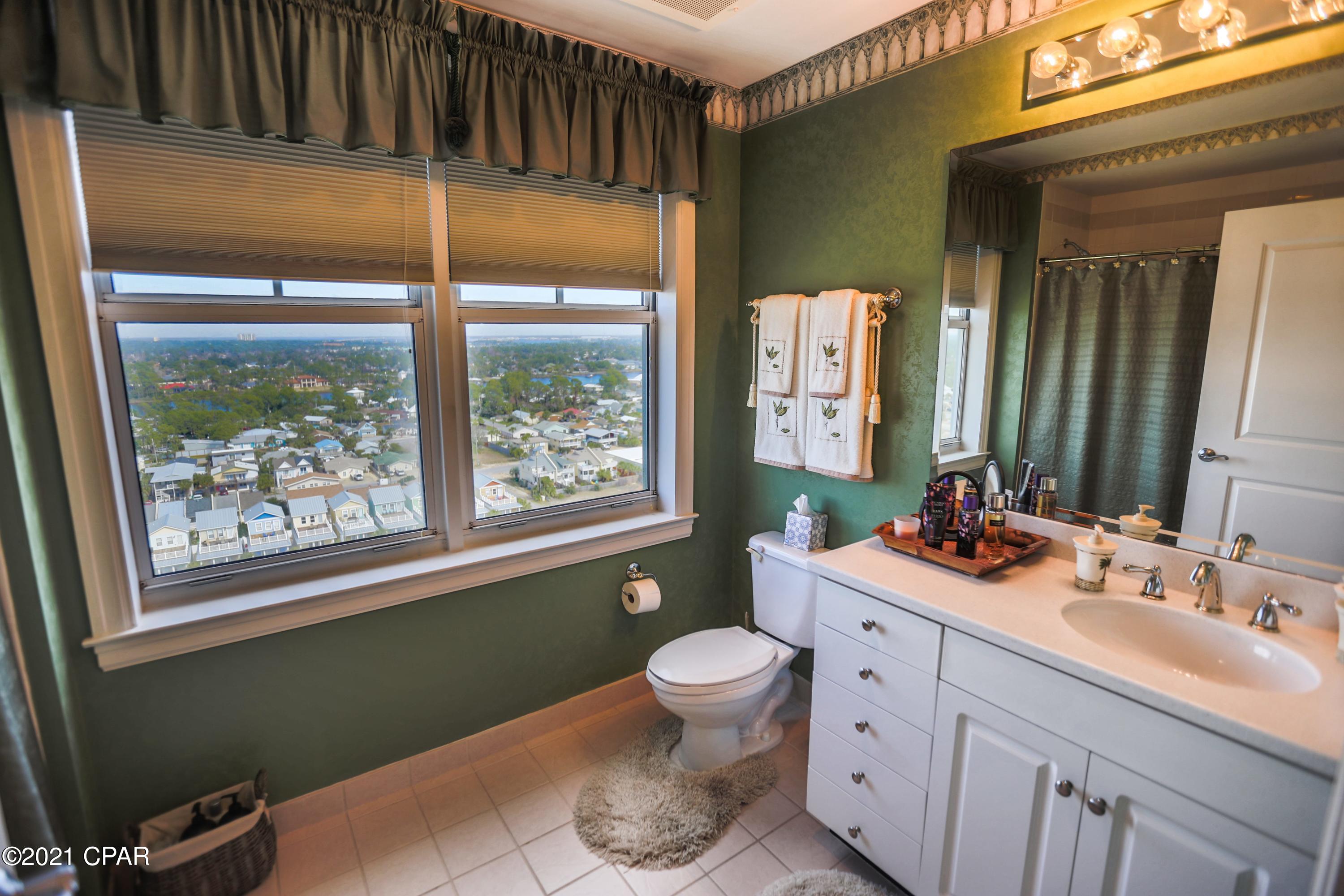 En Soleil Condo - Residential