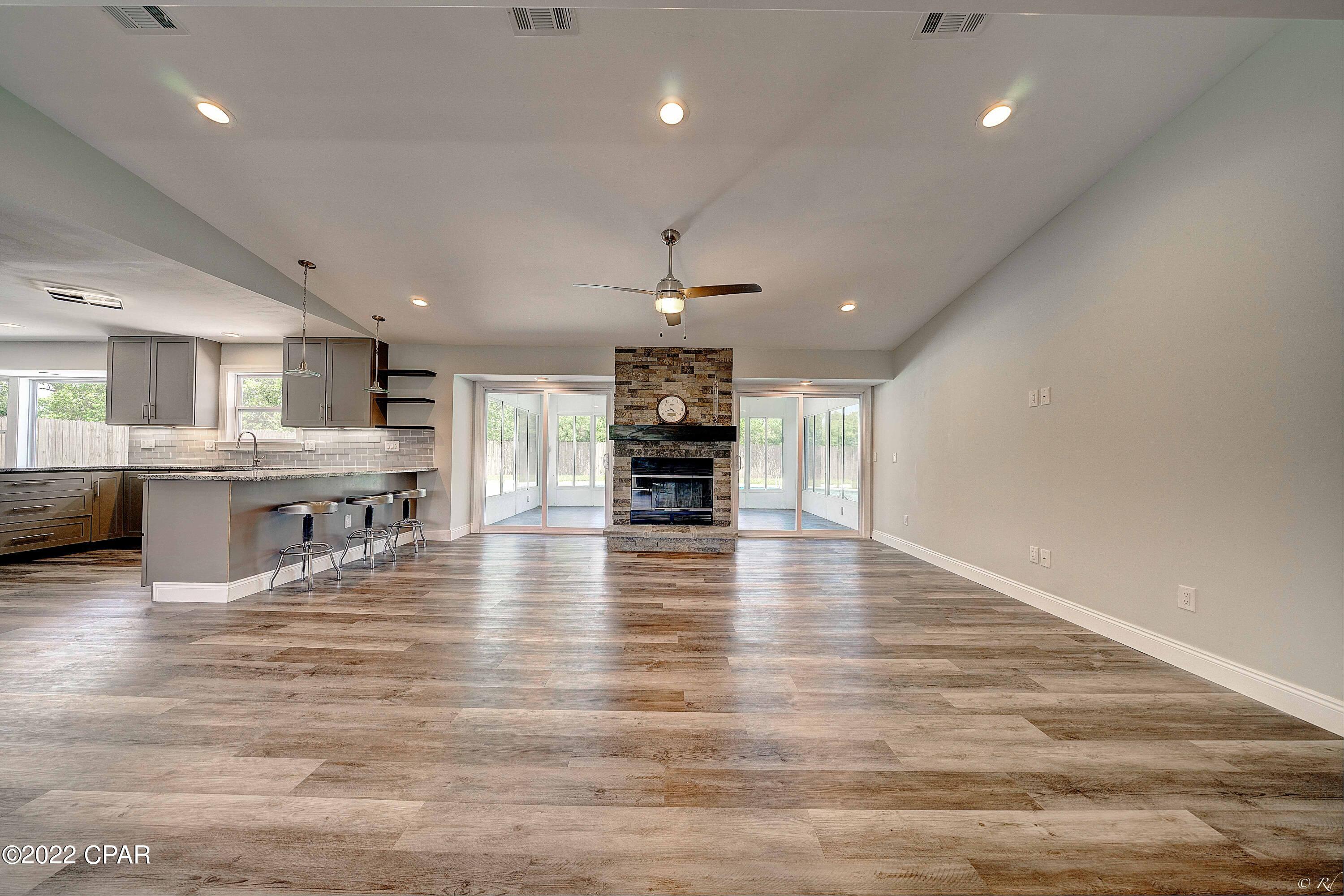 Colonial Est. - Residential