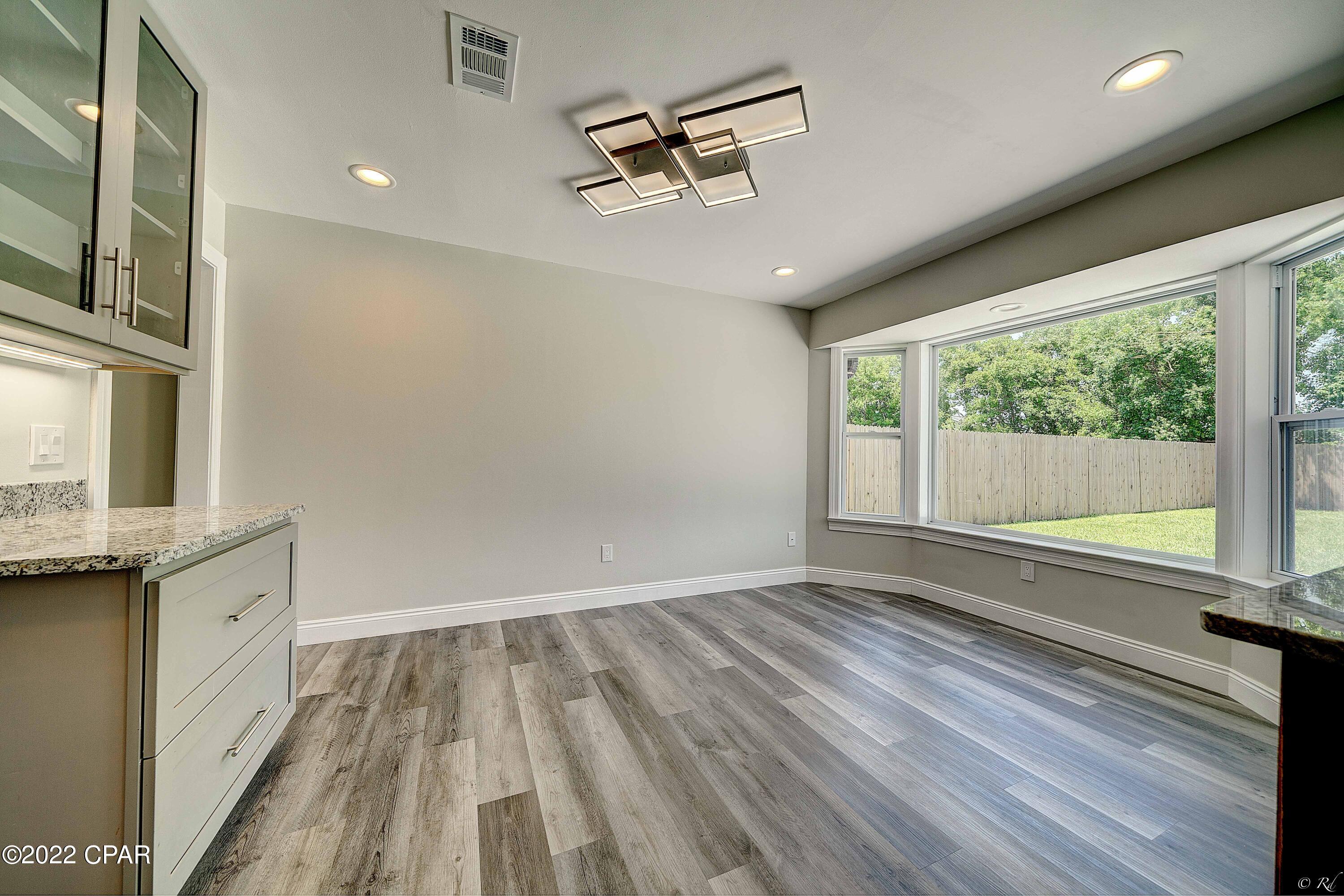 Colonial Est. - Residential