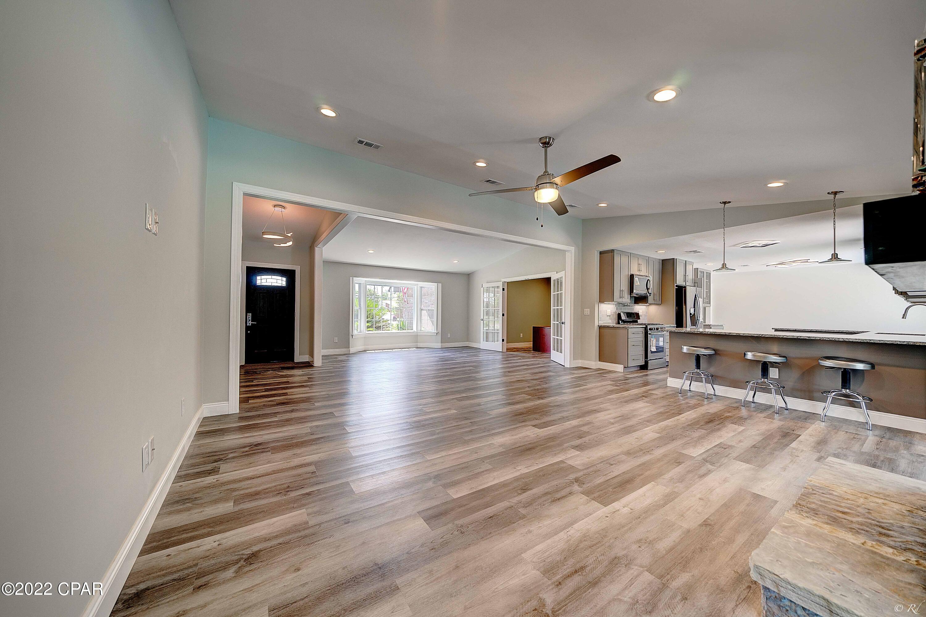 Colonial Est. - Residential