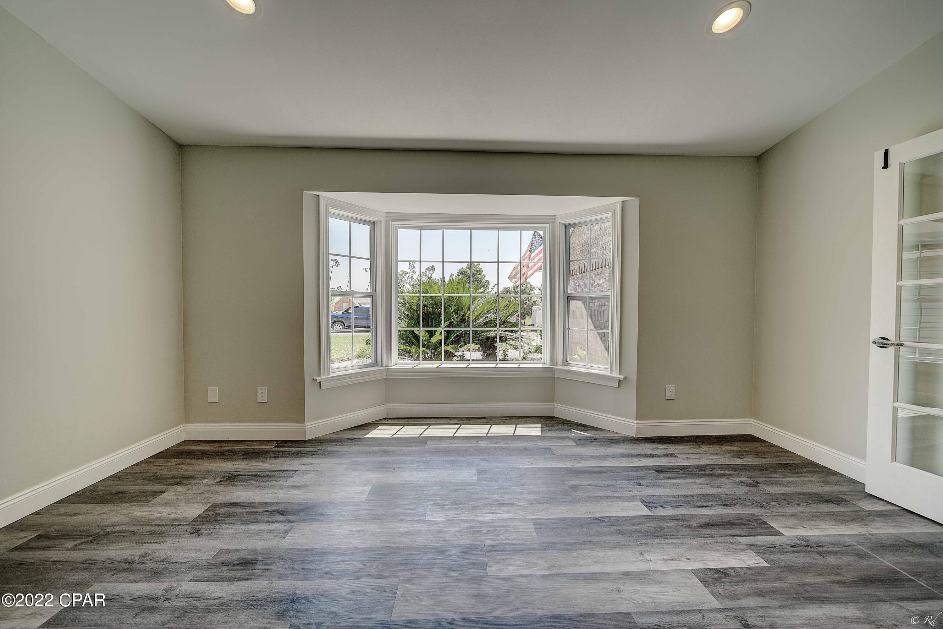 Colonial Est. - Residential