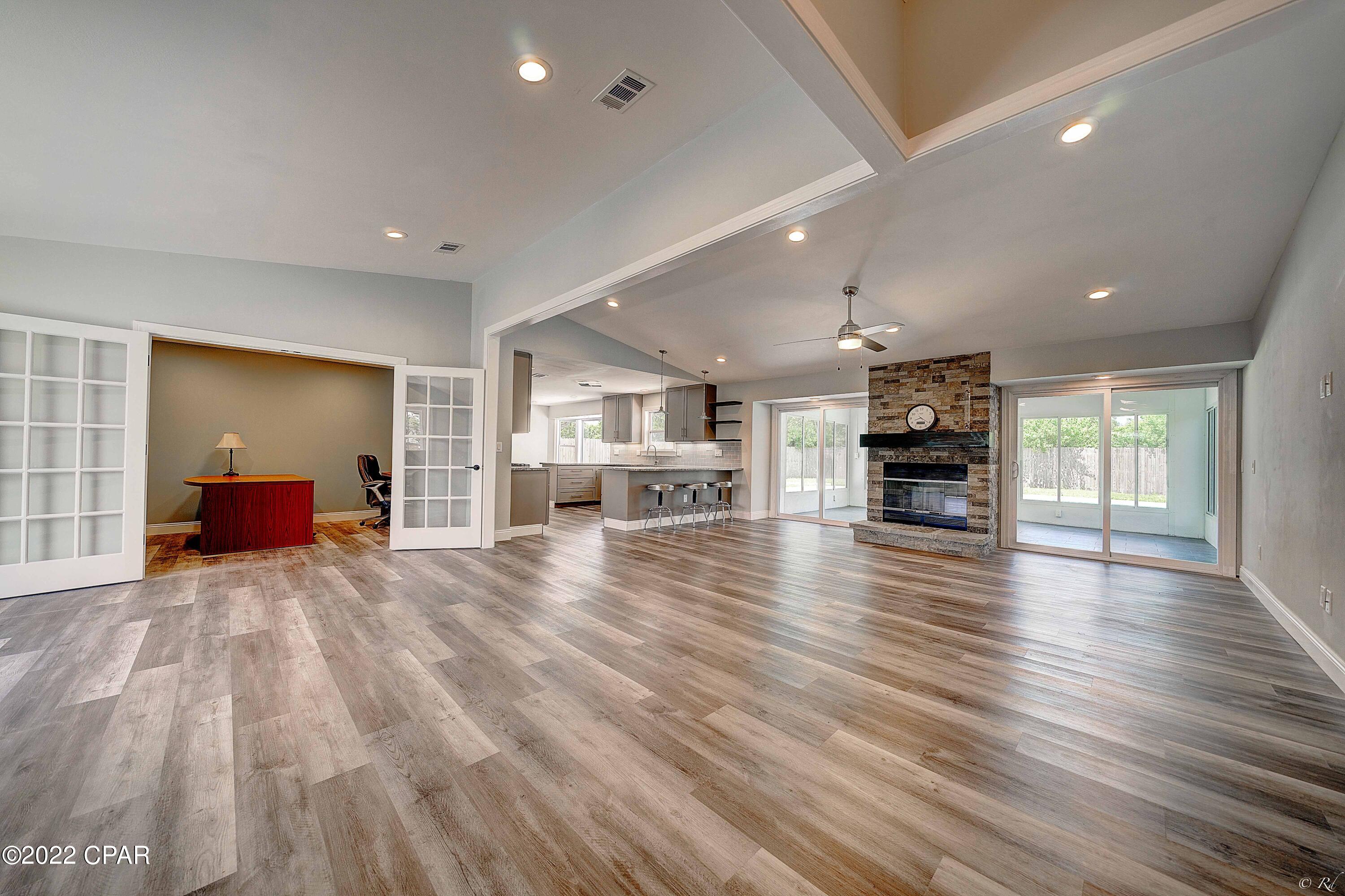 Colonial Est. - Residential