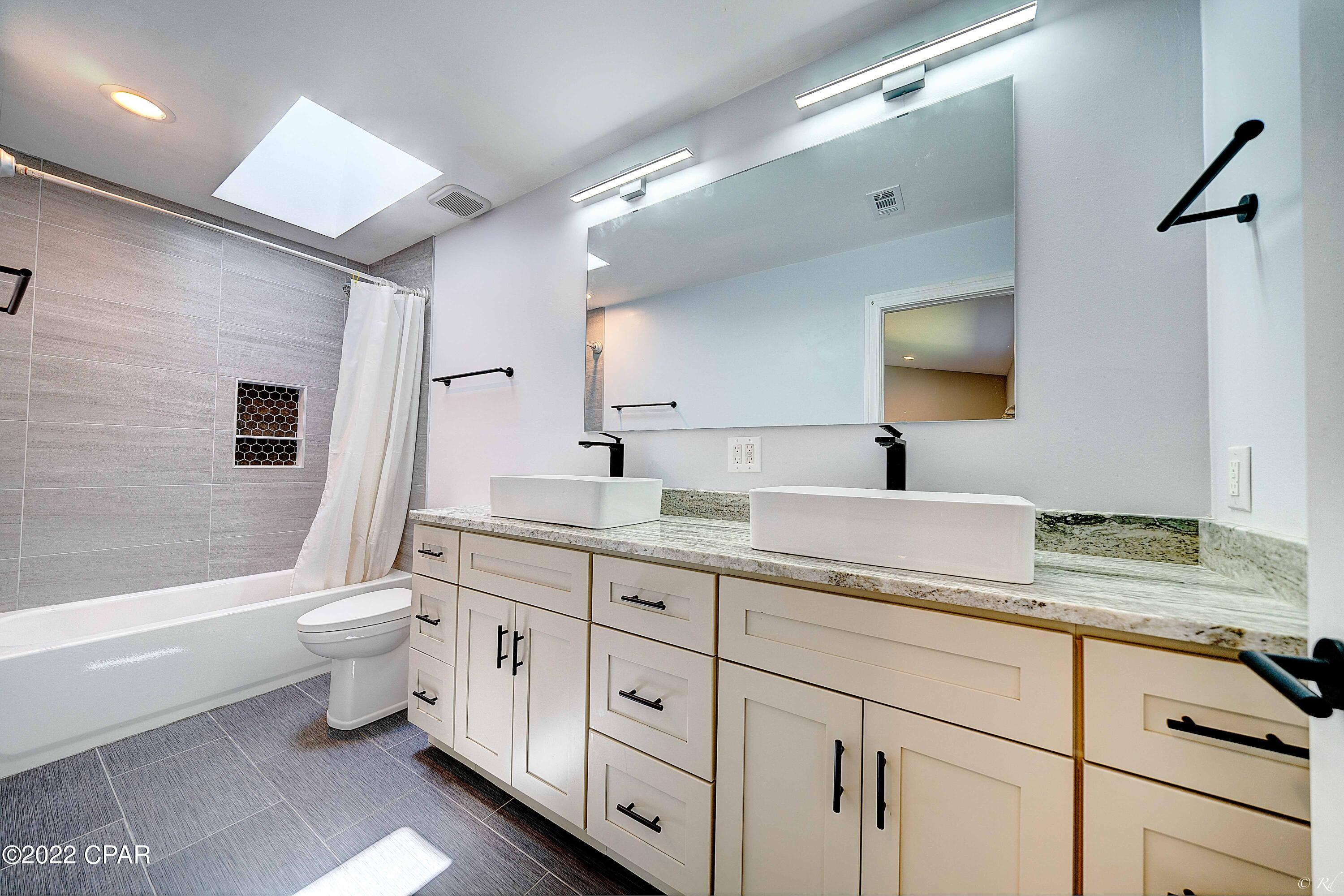 Colonial Est. - Residential