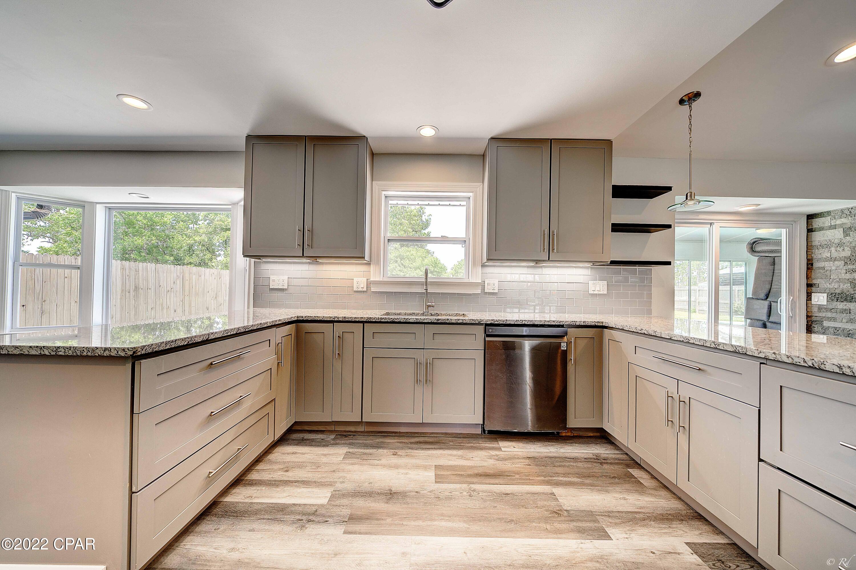 Colonial Est. - Residential