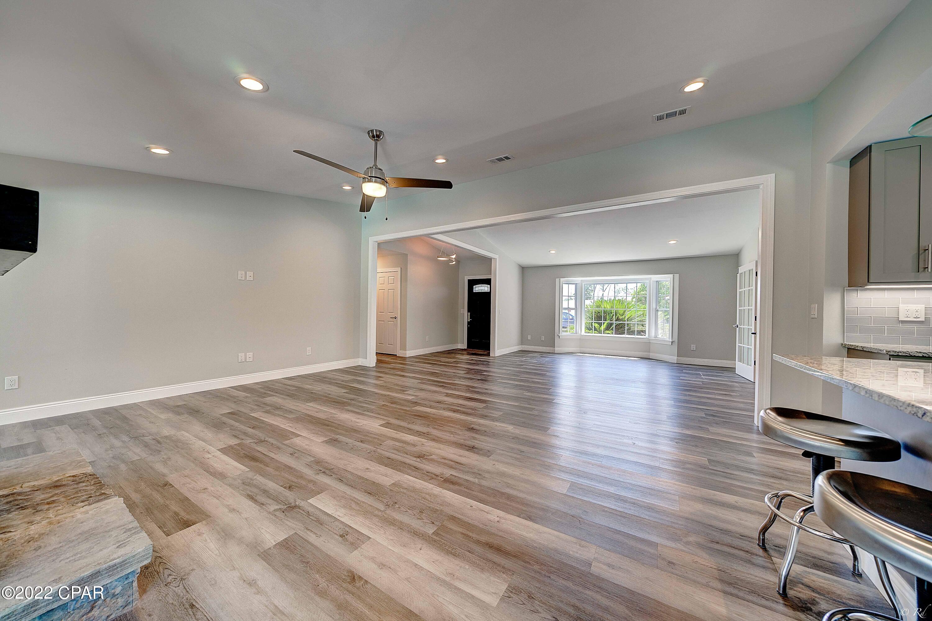 Colonial Est. - Residential