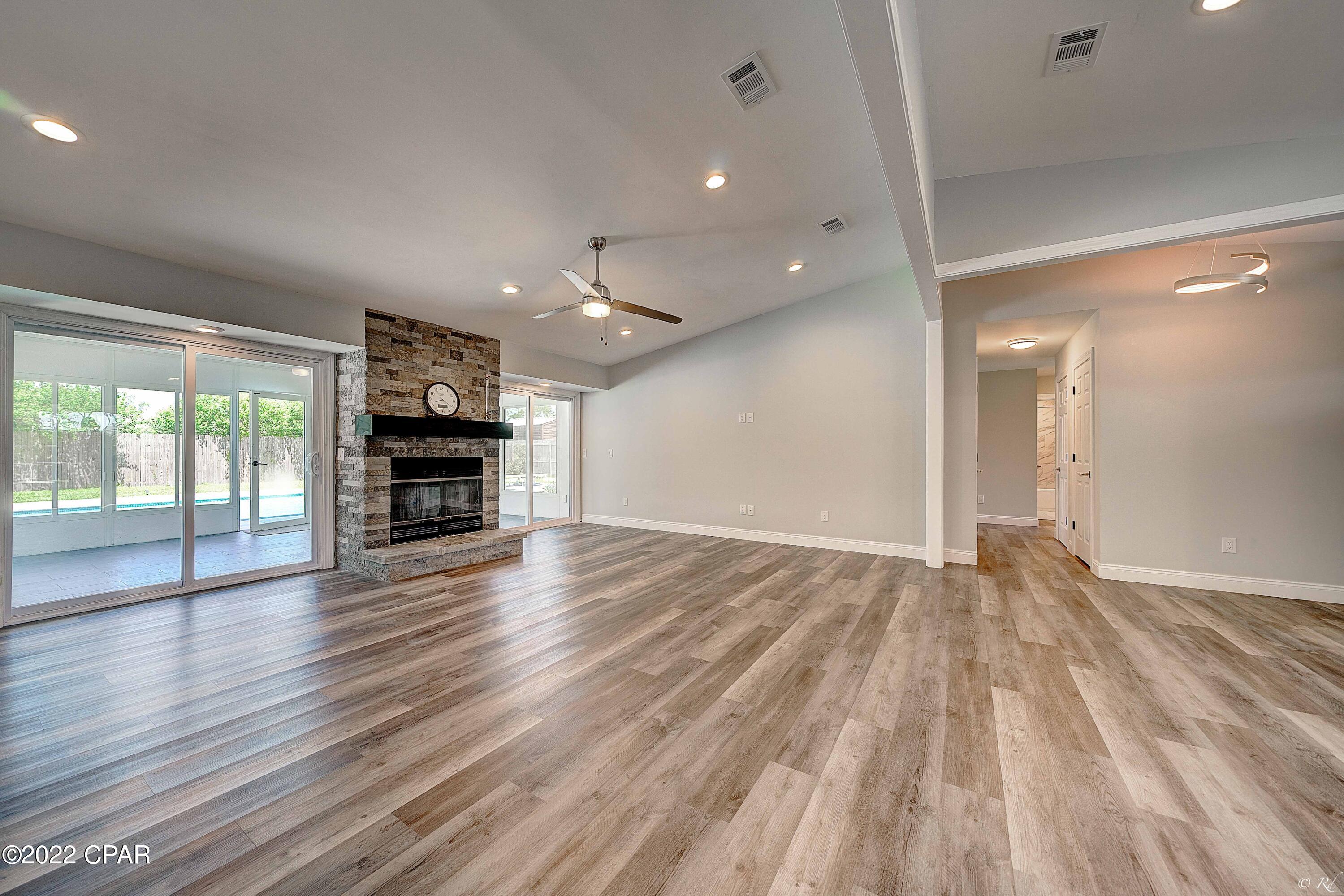 Colonial Est. - Residential