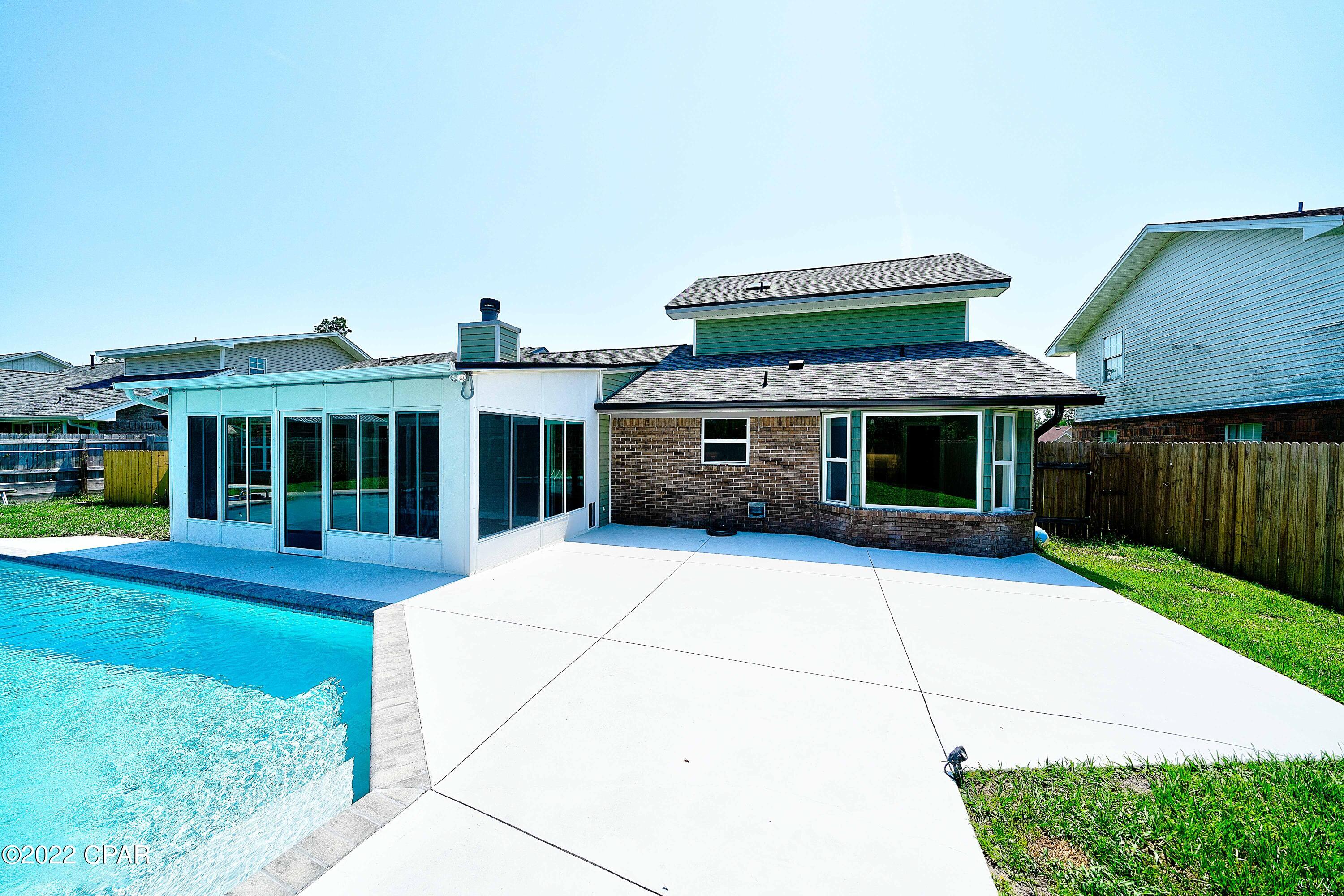 Colonial Est. - Residential