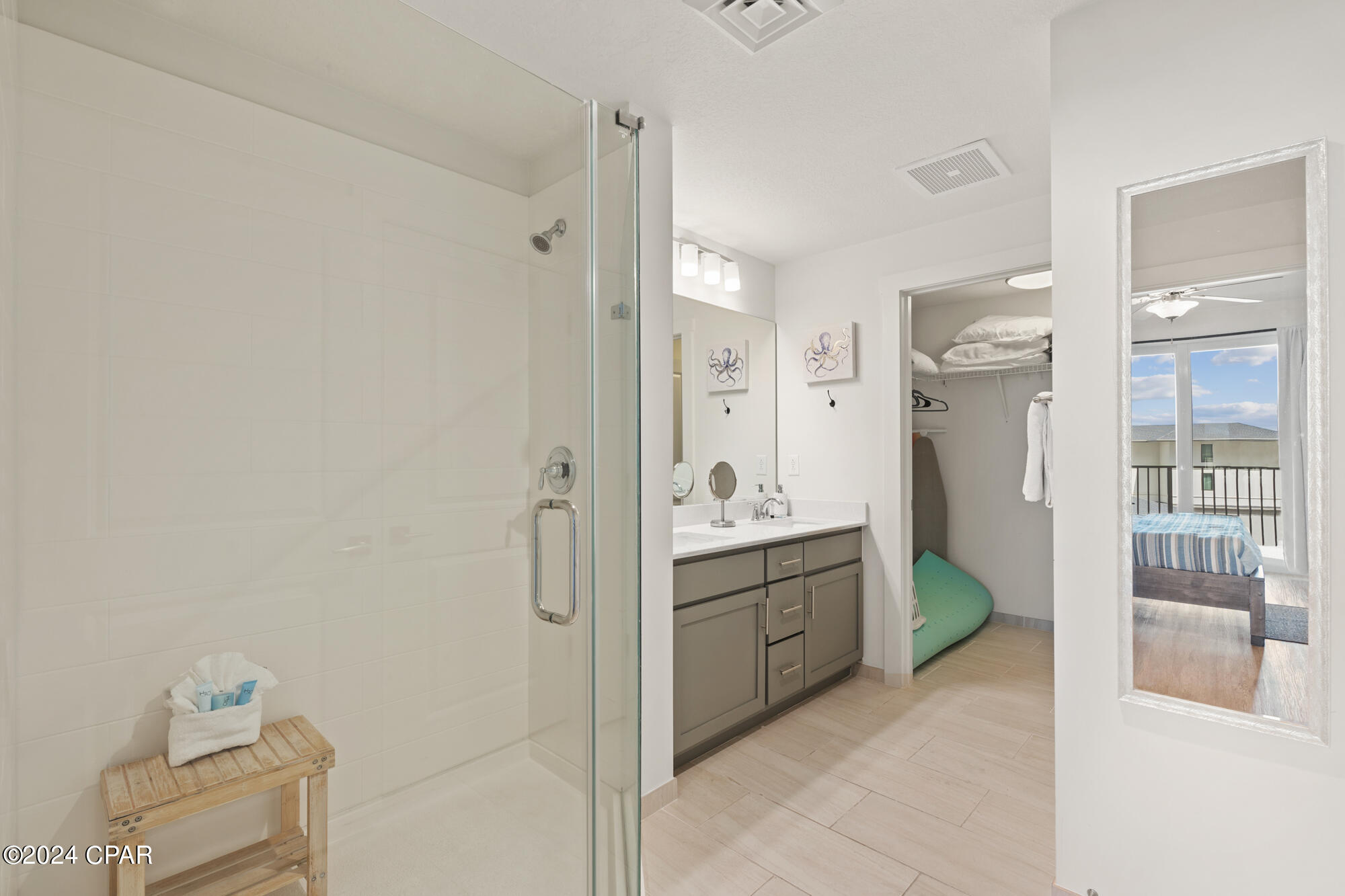 Calypso Towers III - Residential