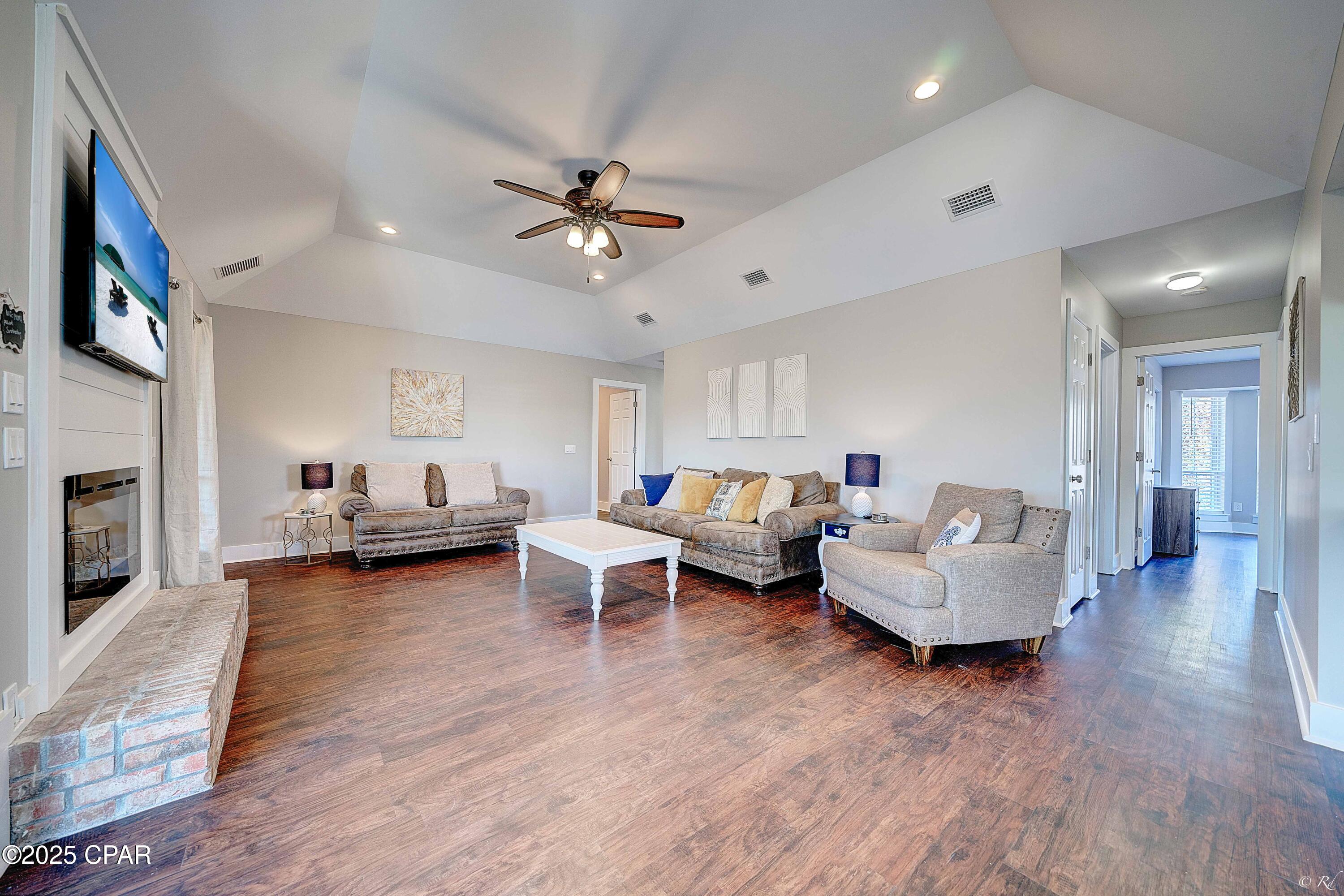 [No Recorded Subdiv] - Residential Lease