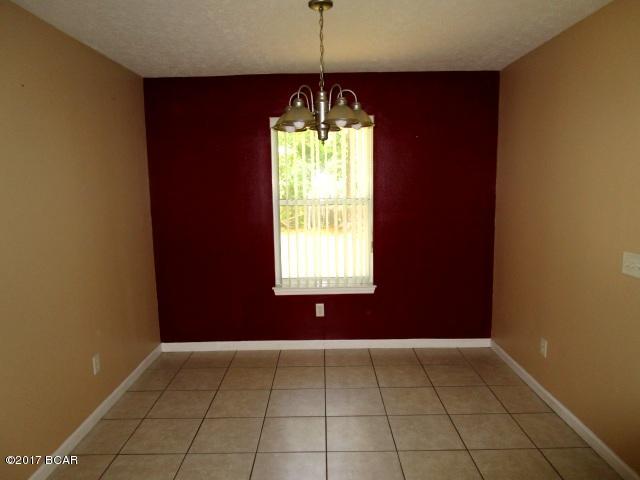 Parkway Manor Est - Residential