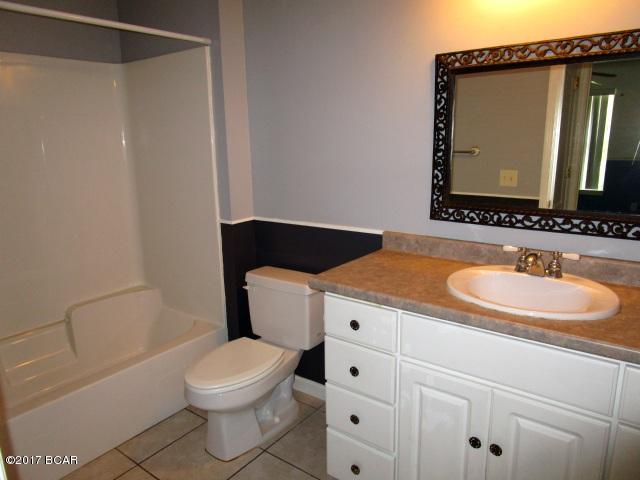 Parkway Manor Est - Residential