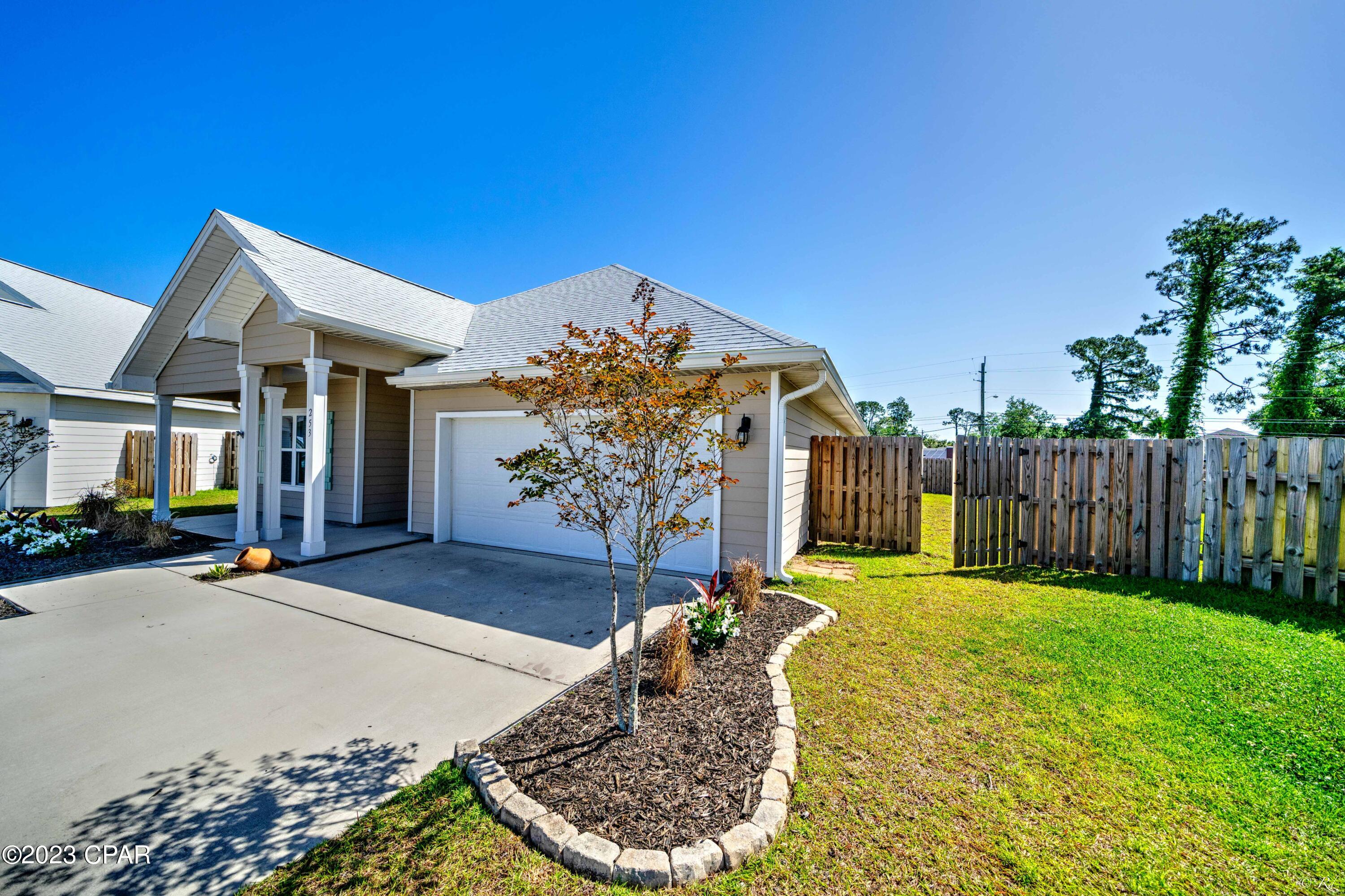 Emerald Cove Villas - Residential