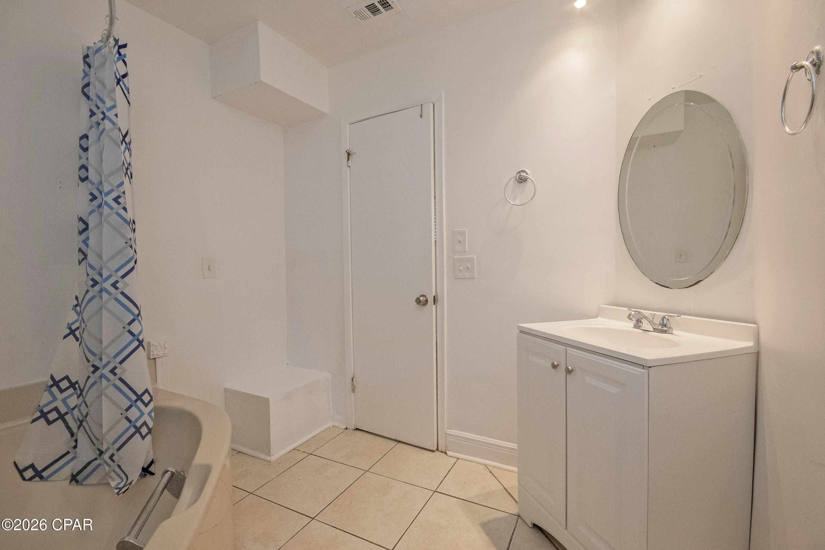 Shade Tree Condo Ph II - Residential