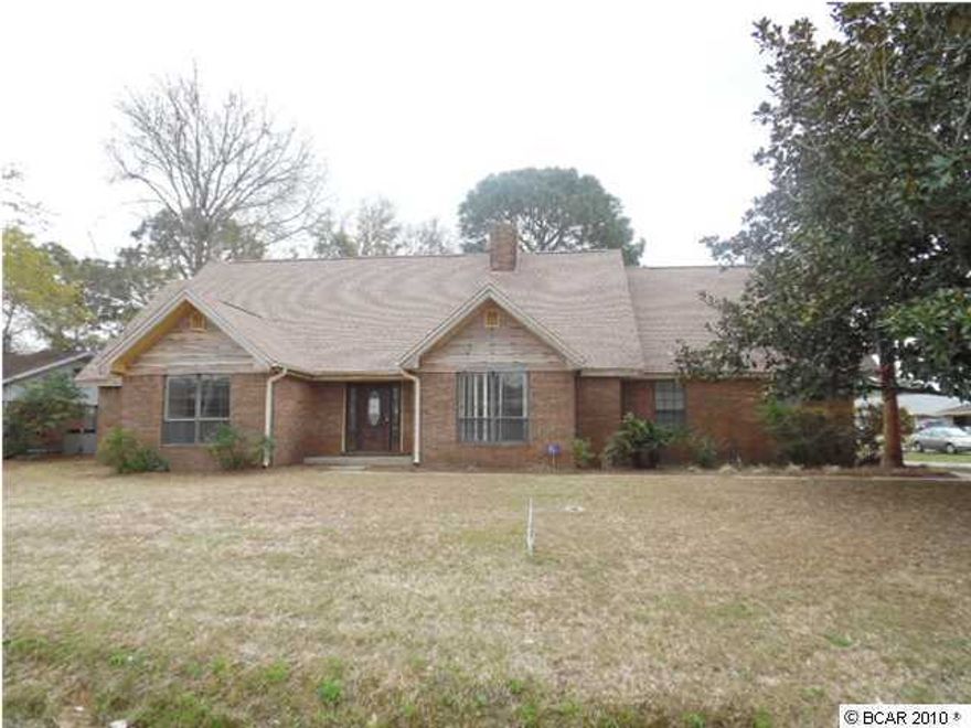 Great opportunity to own this large 4 bed 2 bath home in the quite subdivision of Premier Estates. All brick on a corner lot, with a privacy fenced in back yard. This home features new roof, new stove and dishwasher and new HVAC system. Seller is offering ''Special Financing'' to qualified buyers. Seller will offer an allowance up to $500 to owner occupant Buyer's purchase of a home warranty of their choice. IN ADDITION to normal Buyer closing costs, Buyer pays Doc Stamps on the Deed, closing service fee of $250, electronic recording fee of $27. Seller does not complete mold or problem drywall remediation or provide any type of clearance or certification to the buyer. Closing cost assistance cannot go towards transfer taxes (doc stamps on the deed or mortgage) association transfer fee
