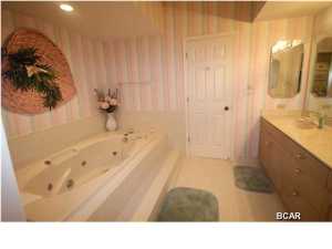 Summerwinds Condo - Residential