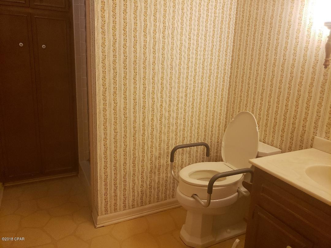 Bay Park Manor - Residential