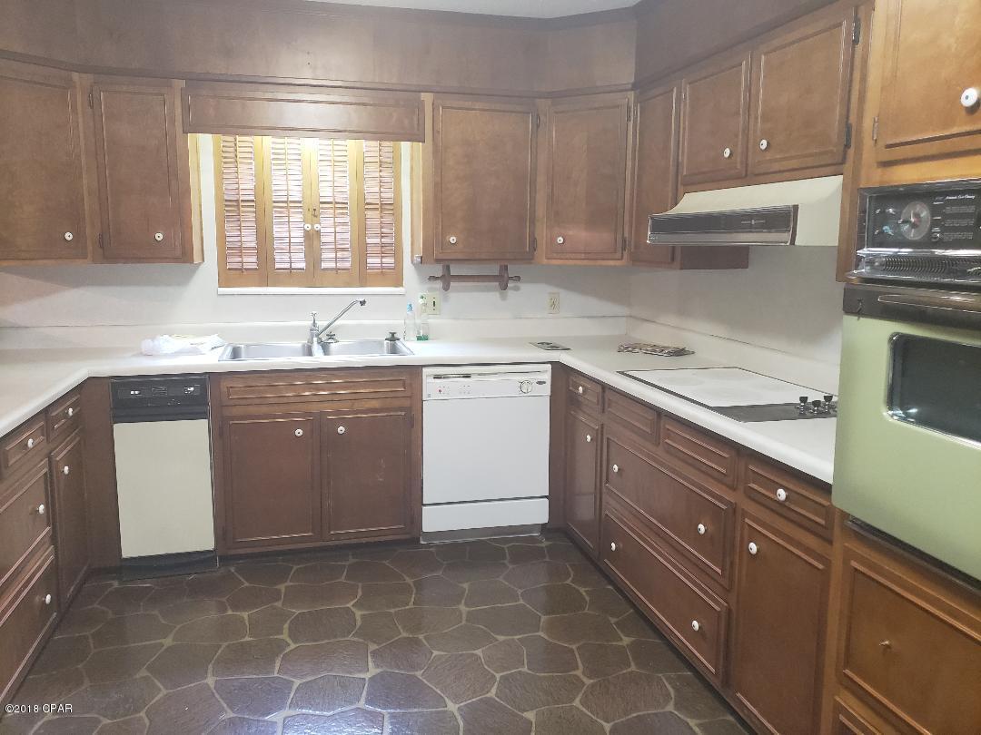 Bay Park Manor - Residential