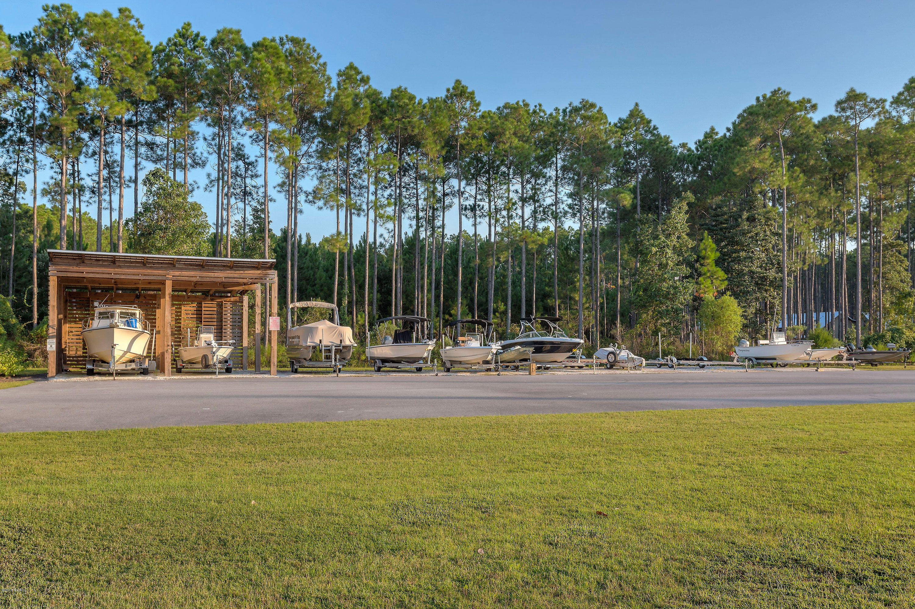 Rivercamps On Crooked Creek - Residential