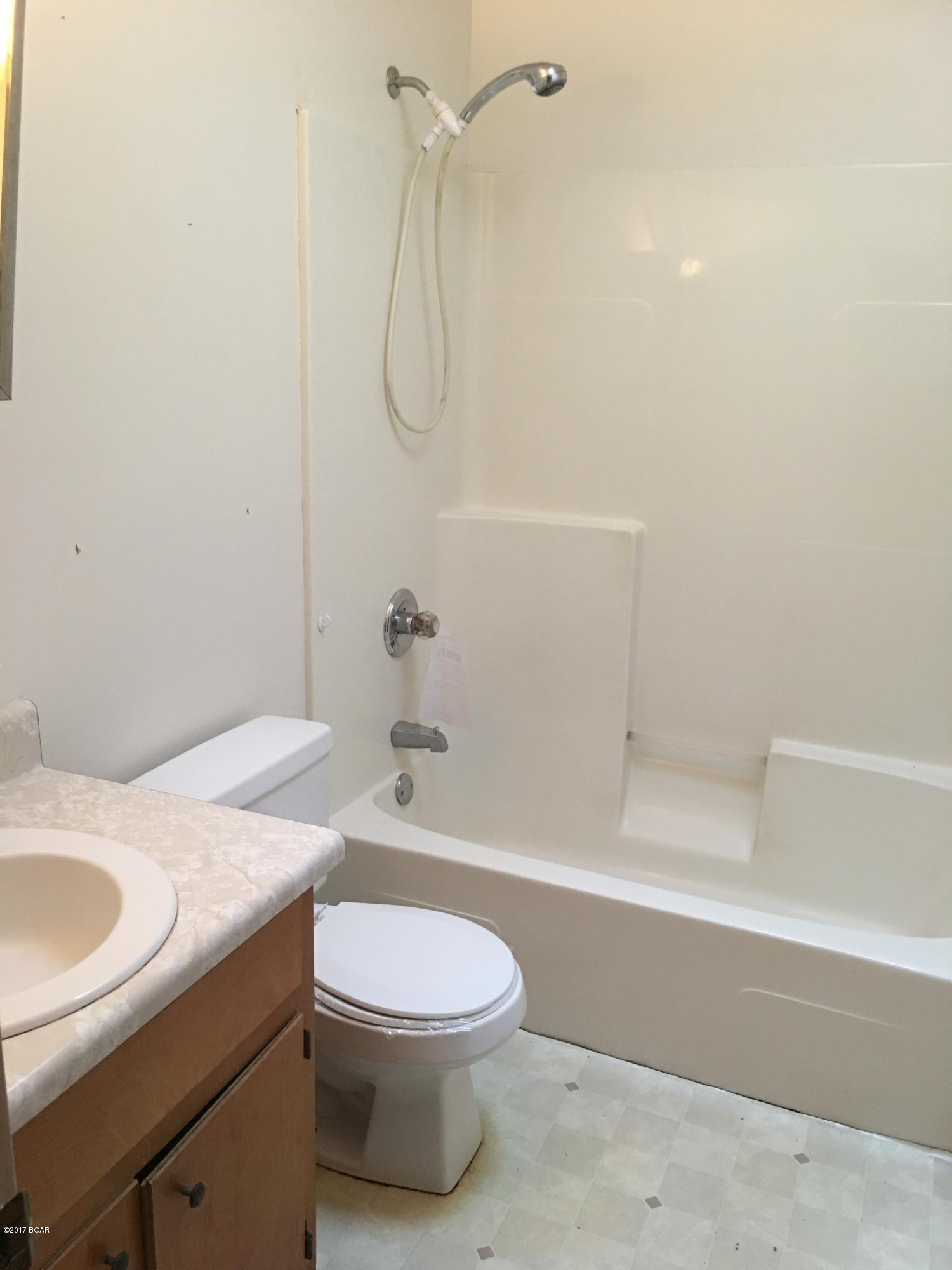 Pine View Add. Unrec - Residential