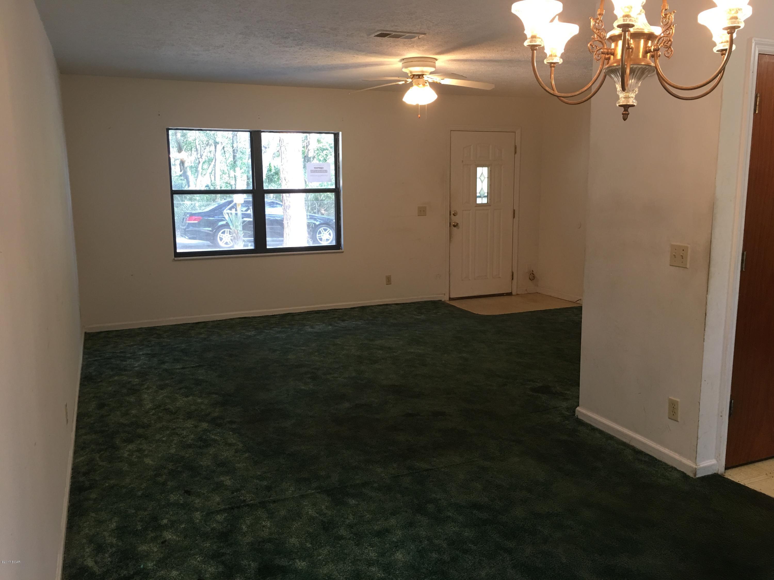 Pine View Add. Unrec - Residential