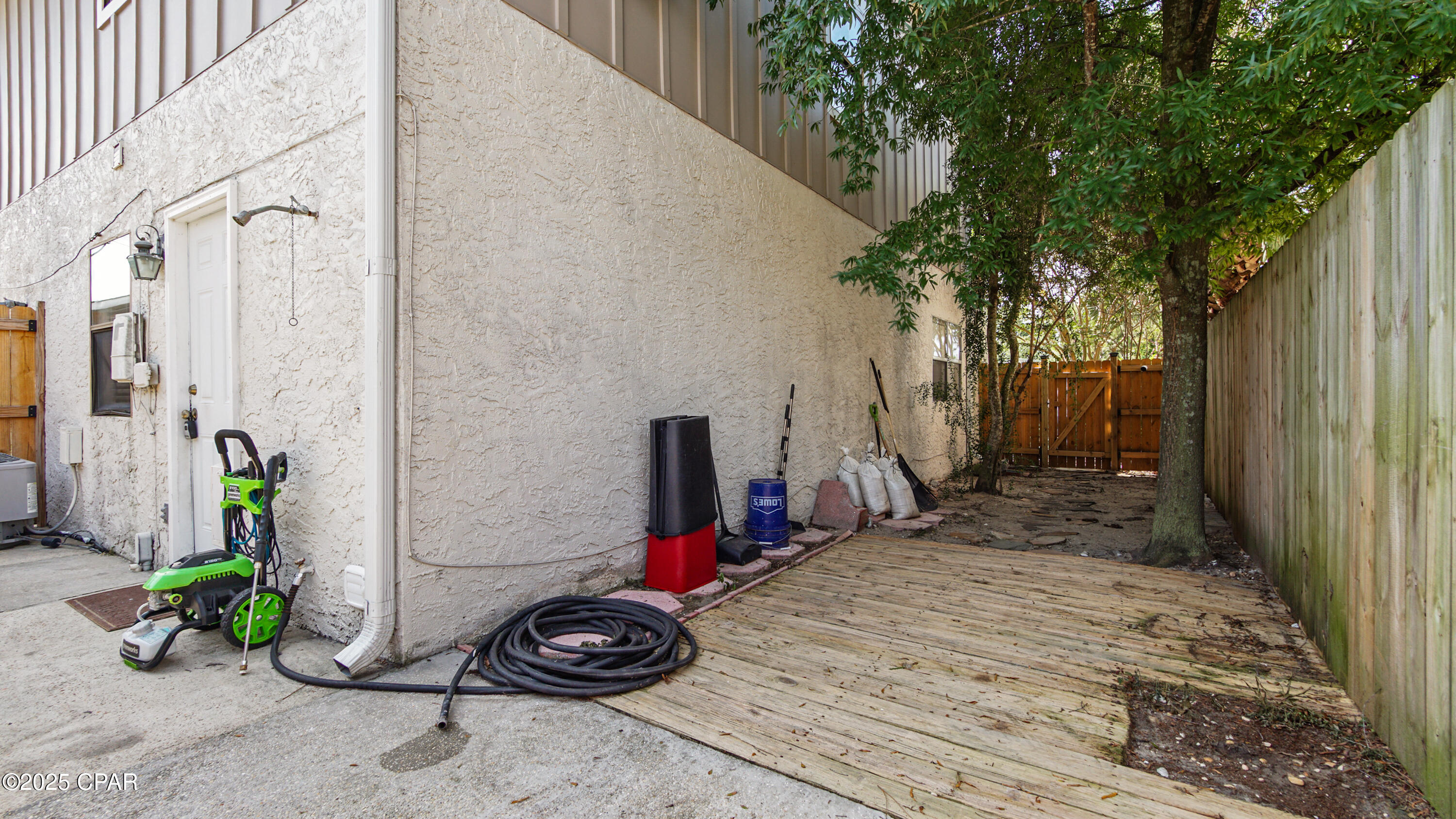 Learys 2nd Add - Residential