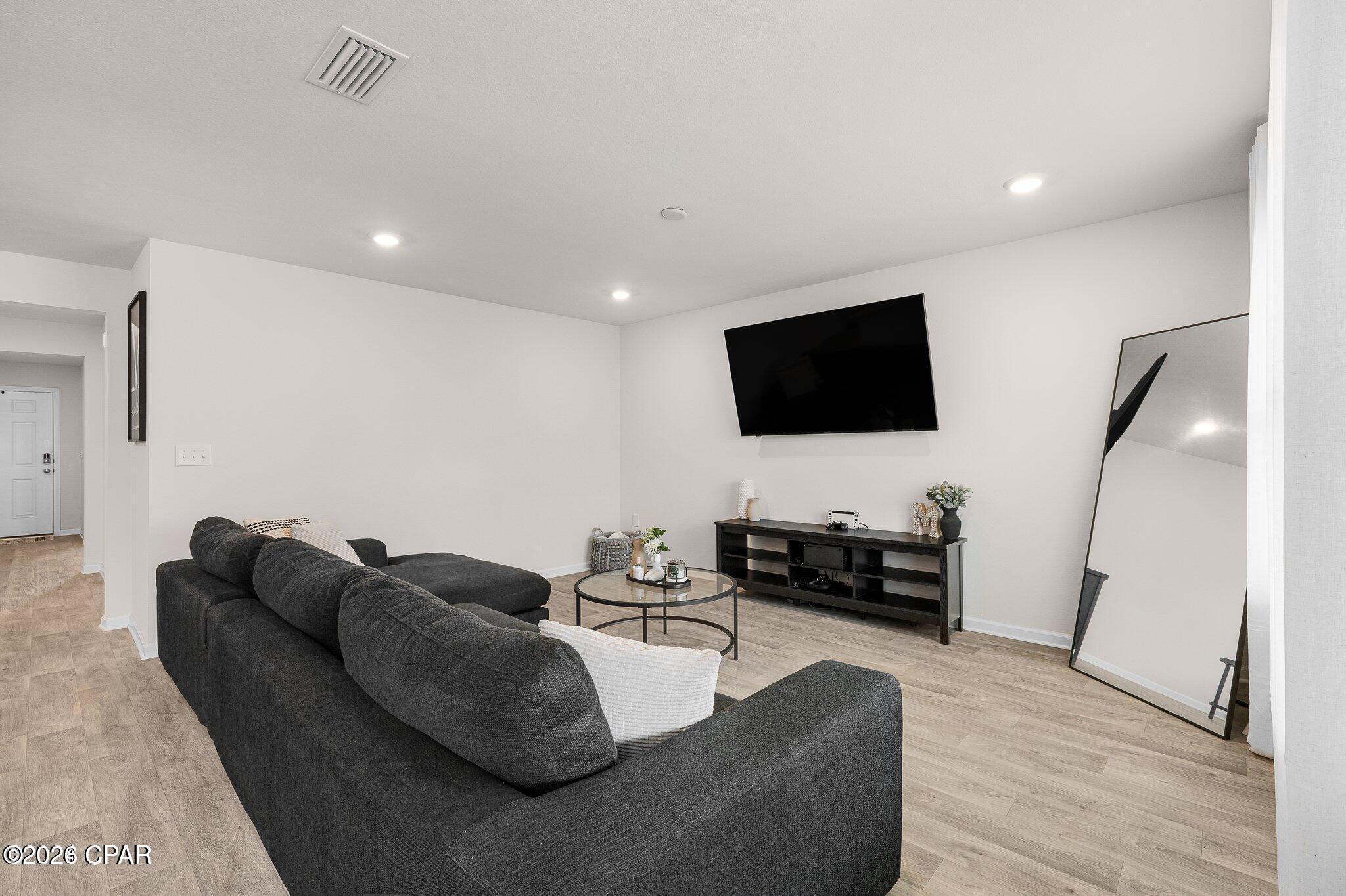 [No Recorded Subdiv] - Residential Lease