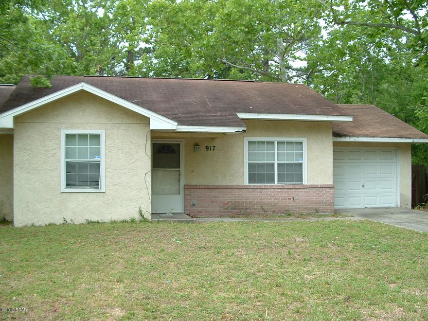 Cute cottage type home in the heart of the downtown area.