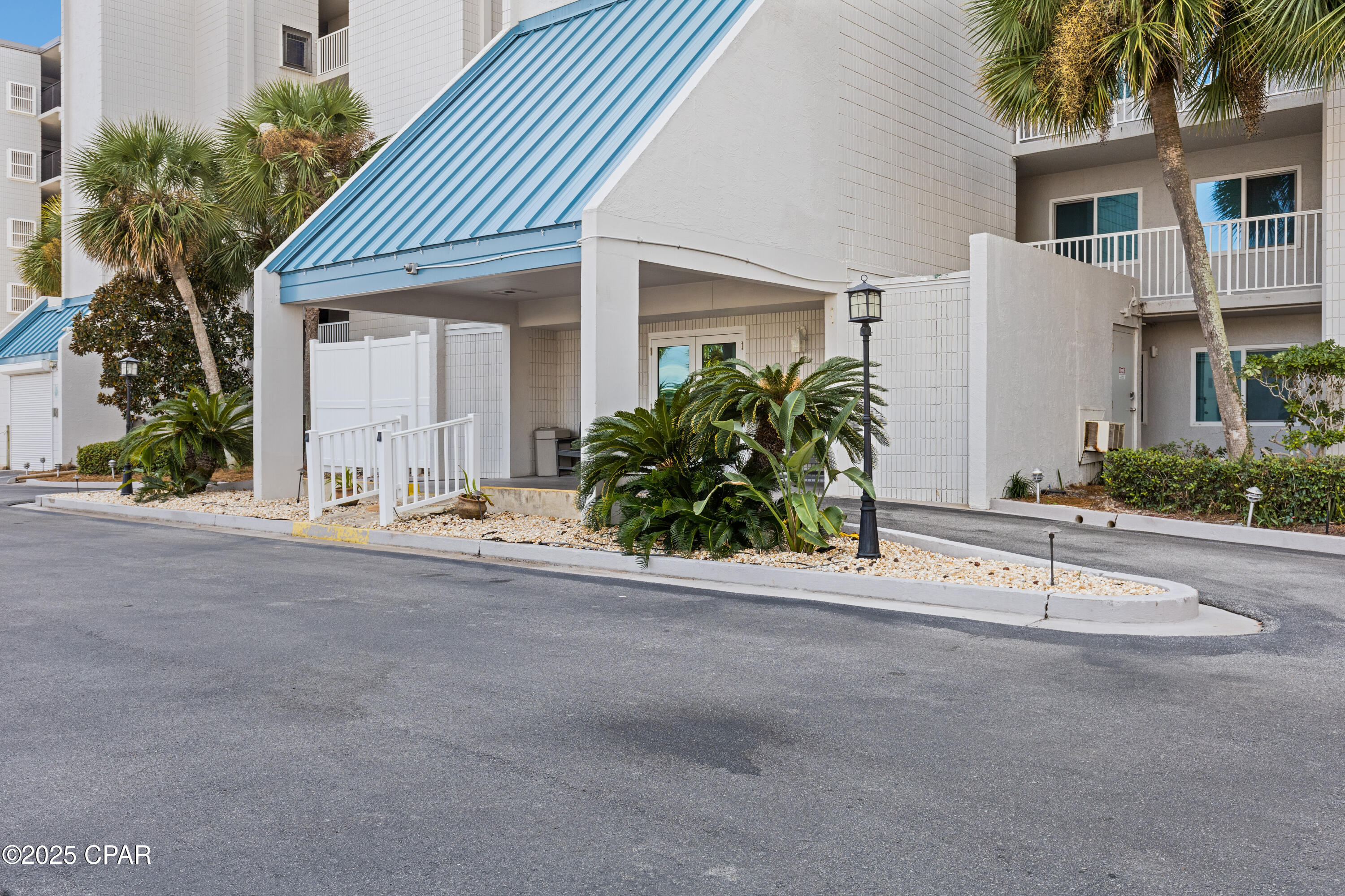 Mariner West Condo - Residential