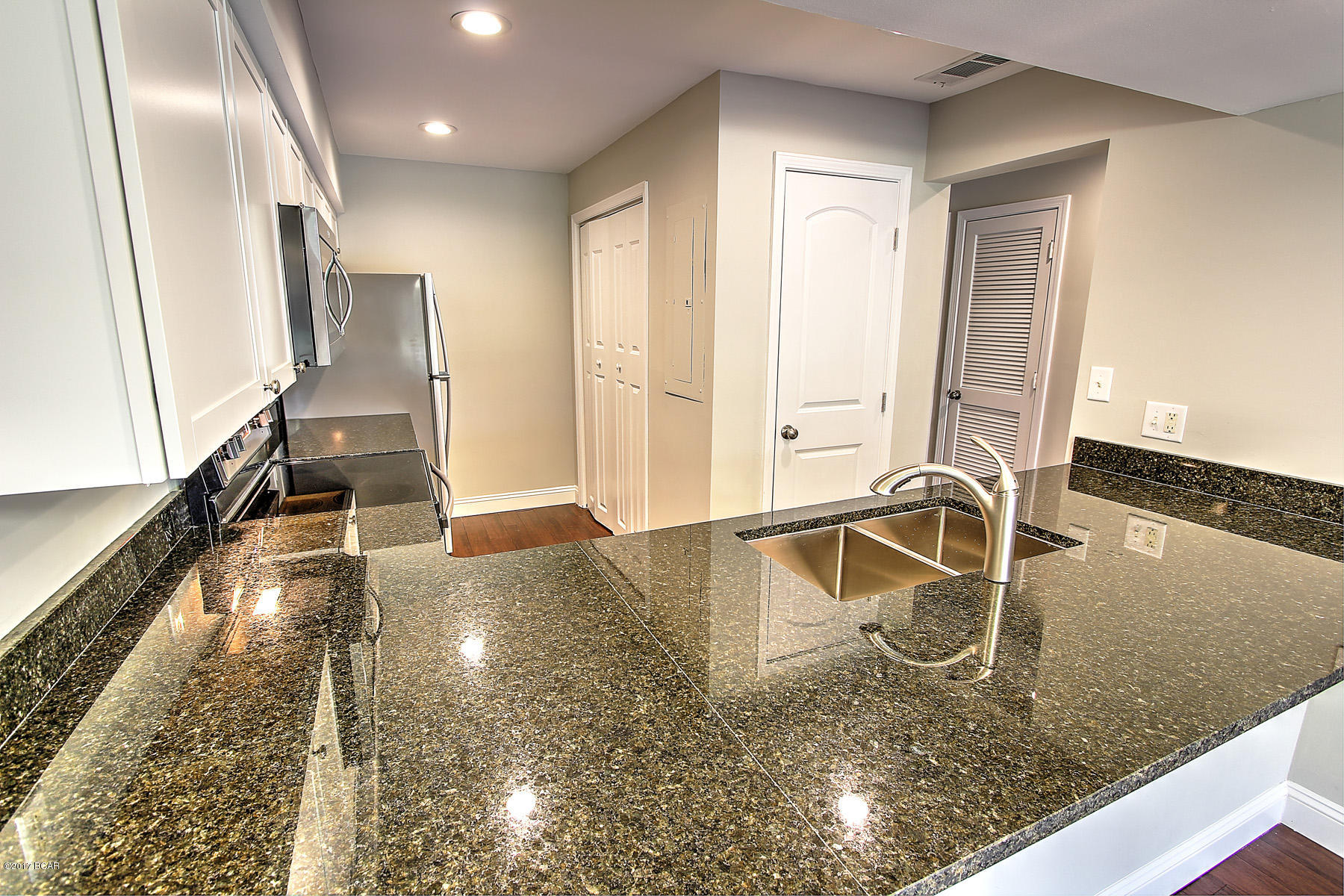 Hombre Golf Village - Residential Lease