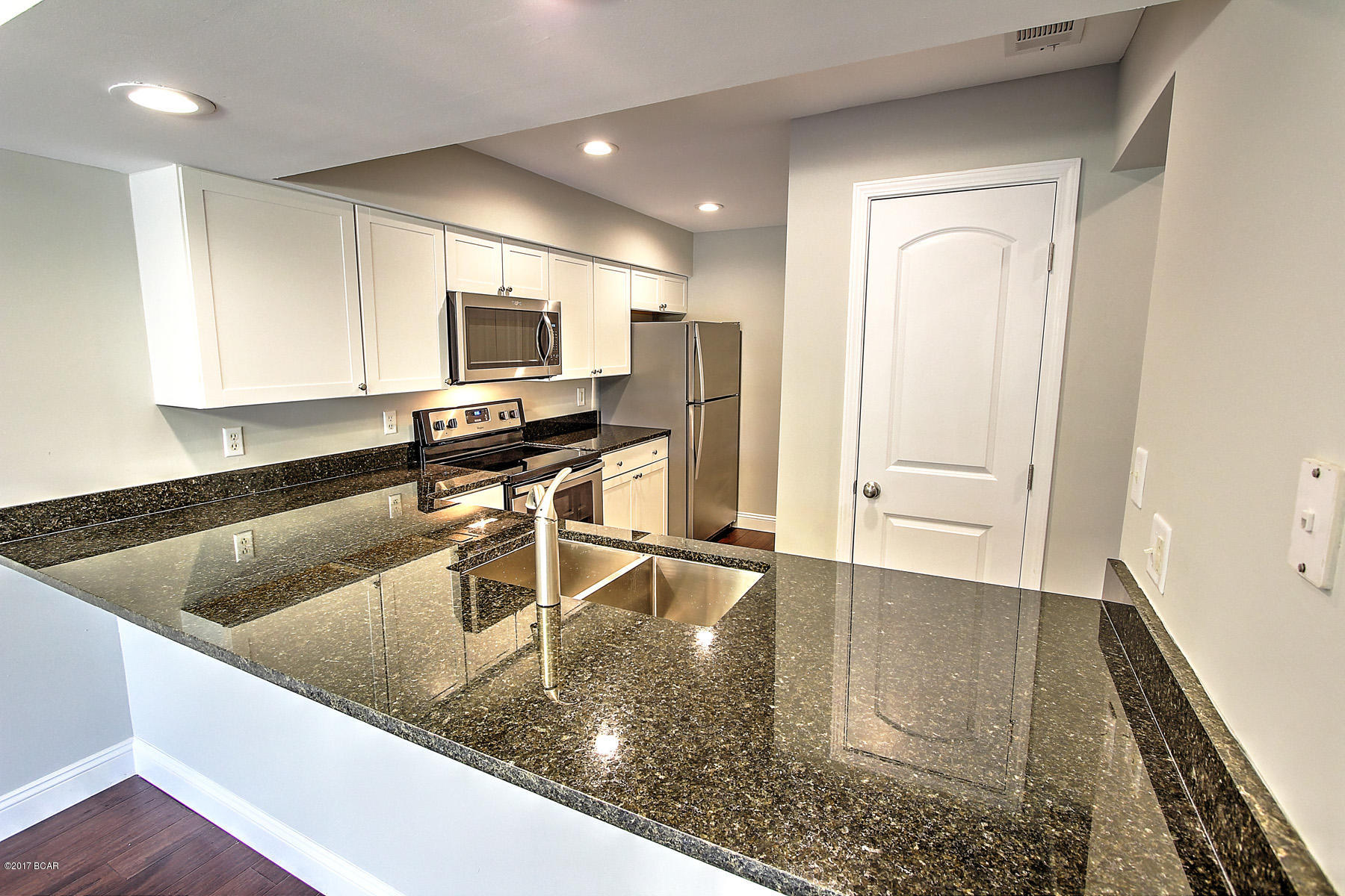 Hombre Golf Village - Residential Lease