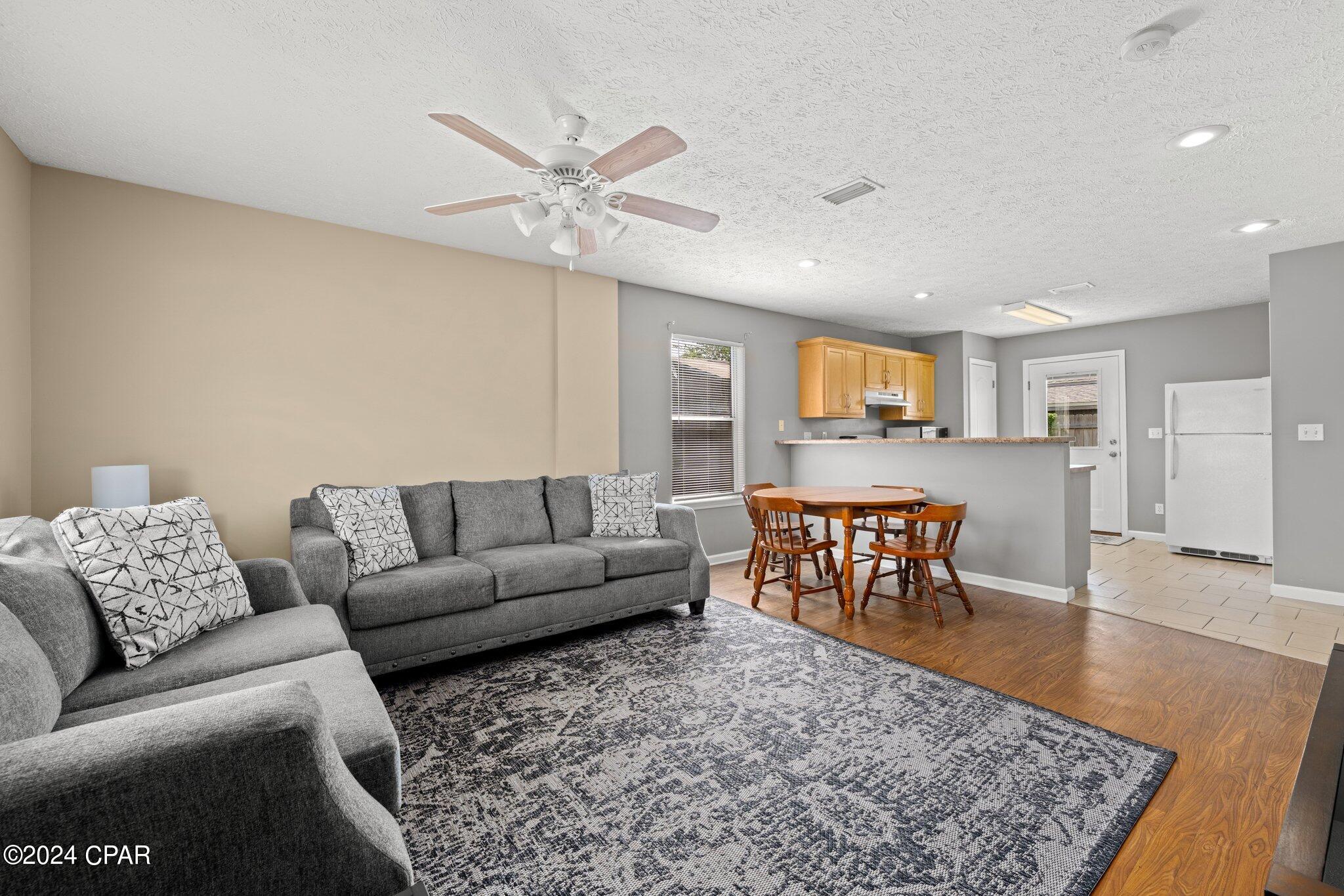 [No Recorded Subdiv] - Residential Lease