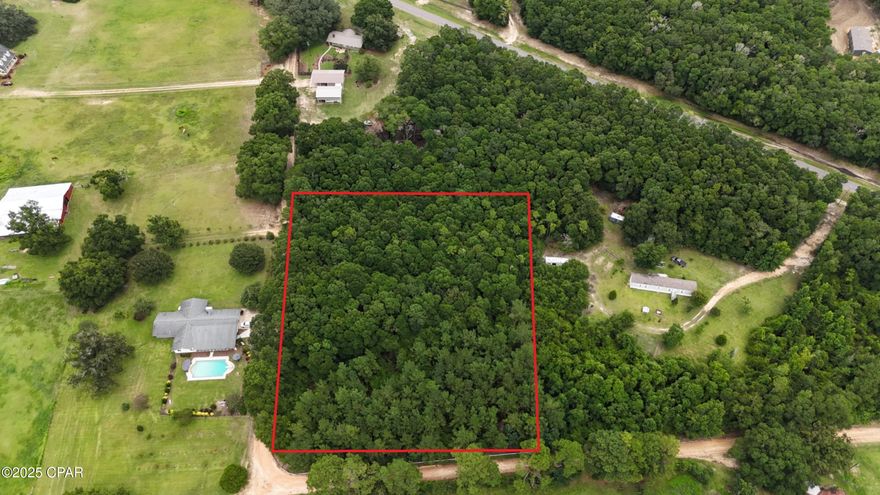 2.5 acres of unrestricted land on Sowell Loop, perfect for building a home or placing a mobile home. Conveniently located near several natural springs, just over an hour to Panama City Beach, FL, and approx. 34 miles to Ft. Rucker. Enjoy the flexibility of no restrictions and the peaceful setting of rural living with easy access to nearby amenities. Survey available. Buyer and Buyer's agent to verify all pertinent information.