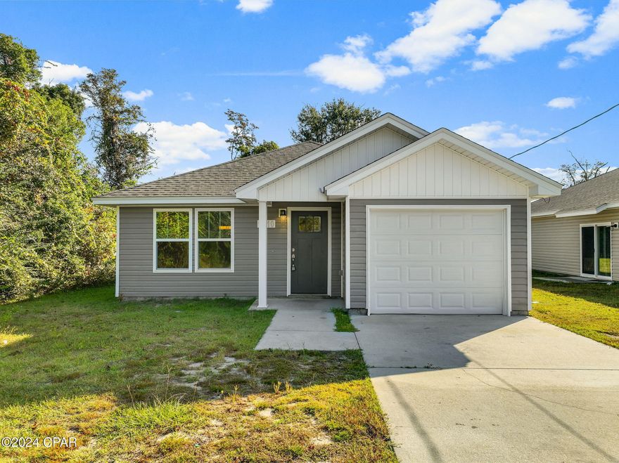 3-bedroom, 2-bathroom home that perfectly balances comfort and functionality. This charming property is ideal for families, first-time homebuyers, or anyone looking for a cozy home. Bedrooms and Bathrooms: This home features three comfortable bedrooms and two full bathrooms, offering ample space for family living or guests. The heart of the home is the modern kitchen, complete with a spacious island. It's perfect for meal prep, casual dining, or entertaining friends and family. The attached single-car garage provides secure parking and additional storage space for your convenience. The open-concept living and dining areas create a warm and inviting atmosphere, making it easy to entertain or relax with loved ones. This well-designed home offers all the essentials in a layout that maximizes both space and comfort. With its modern amenities and cozy feel, it's a must-see for anyone seeking a new place to call home.