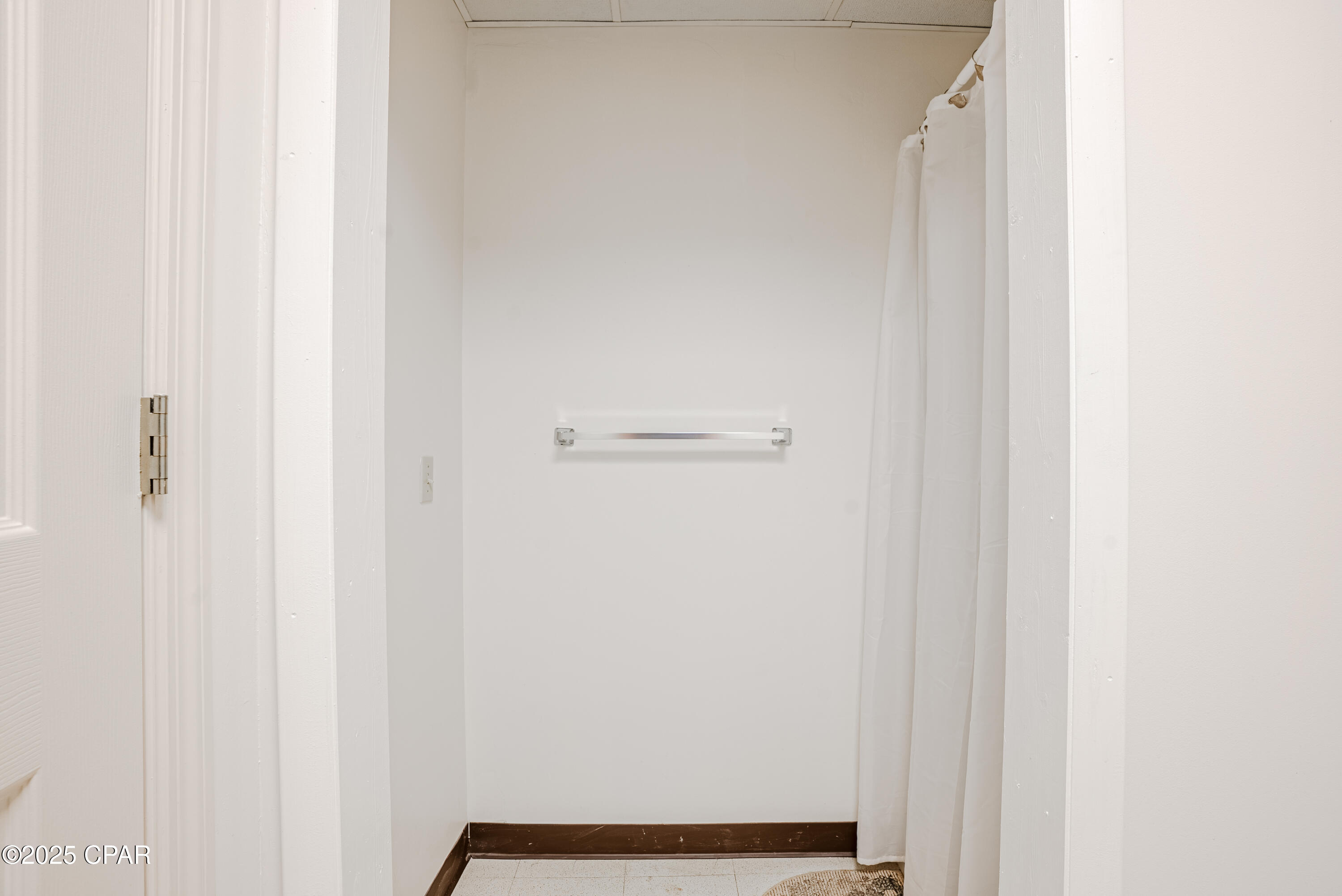 Thompson - Commercial Sale