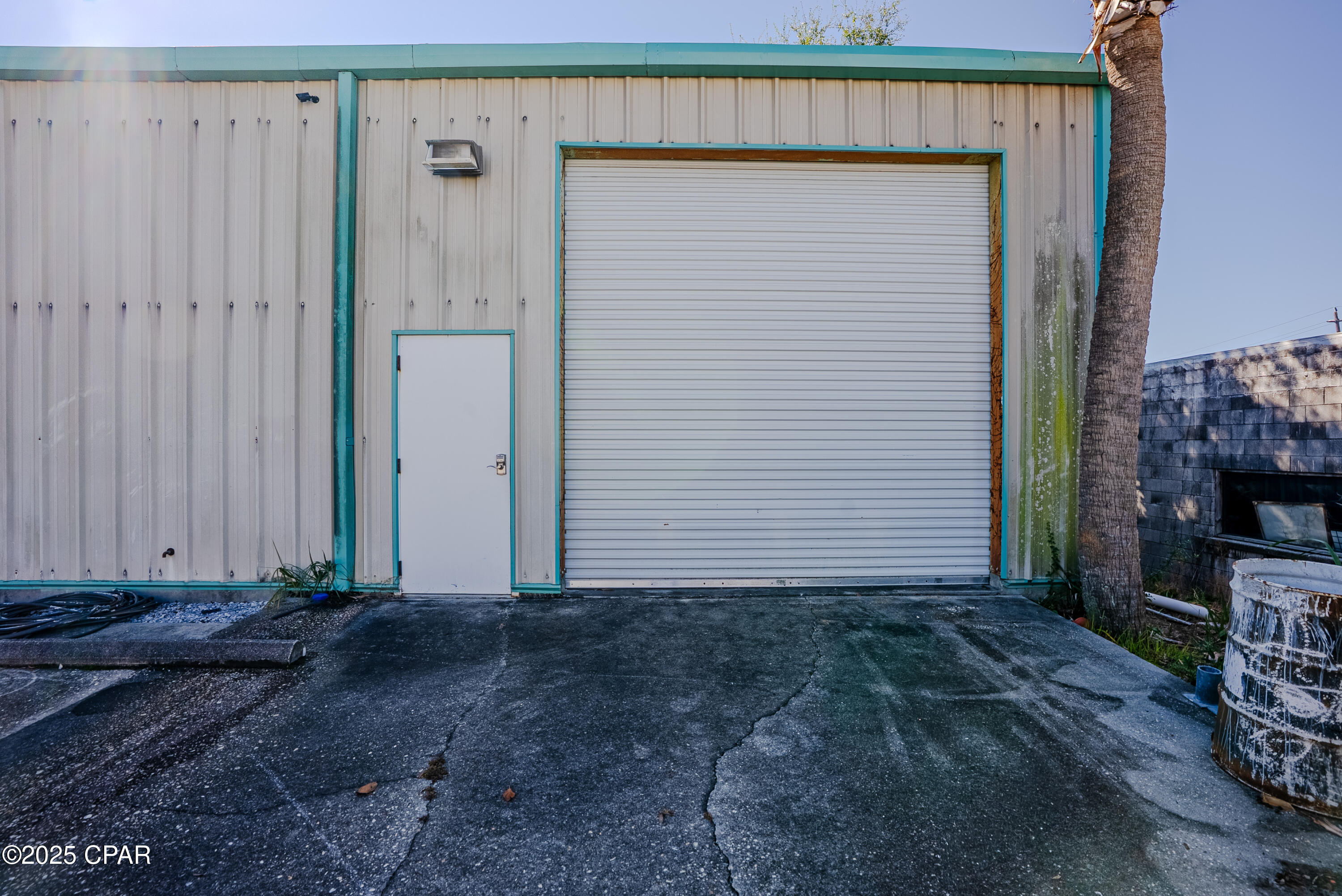 Thompson - Commercial Sale