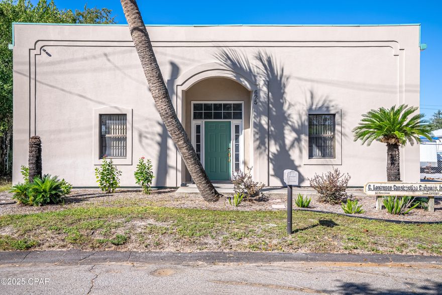 Property boasts office space, warehouse space and a laydown yard. Office space consists of 2 12x16 offices and 4 12x12 offices. All offices have 10 ft ceilings. All offices surround large reception area. Office also has a print area at the rear. Full kitchen and dining area w/ natural gas oven/range. Full bathroom with a shower. Warehouse area is 2000 sq ft with a mezzanine. Large 16 ft roll up door at rear of warehouse. 65x50 fenced laydown area to the side.  All of this right in the center of town. Call for your showing today.