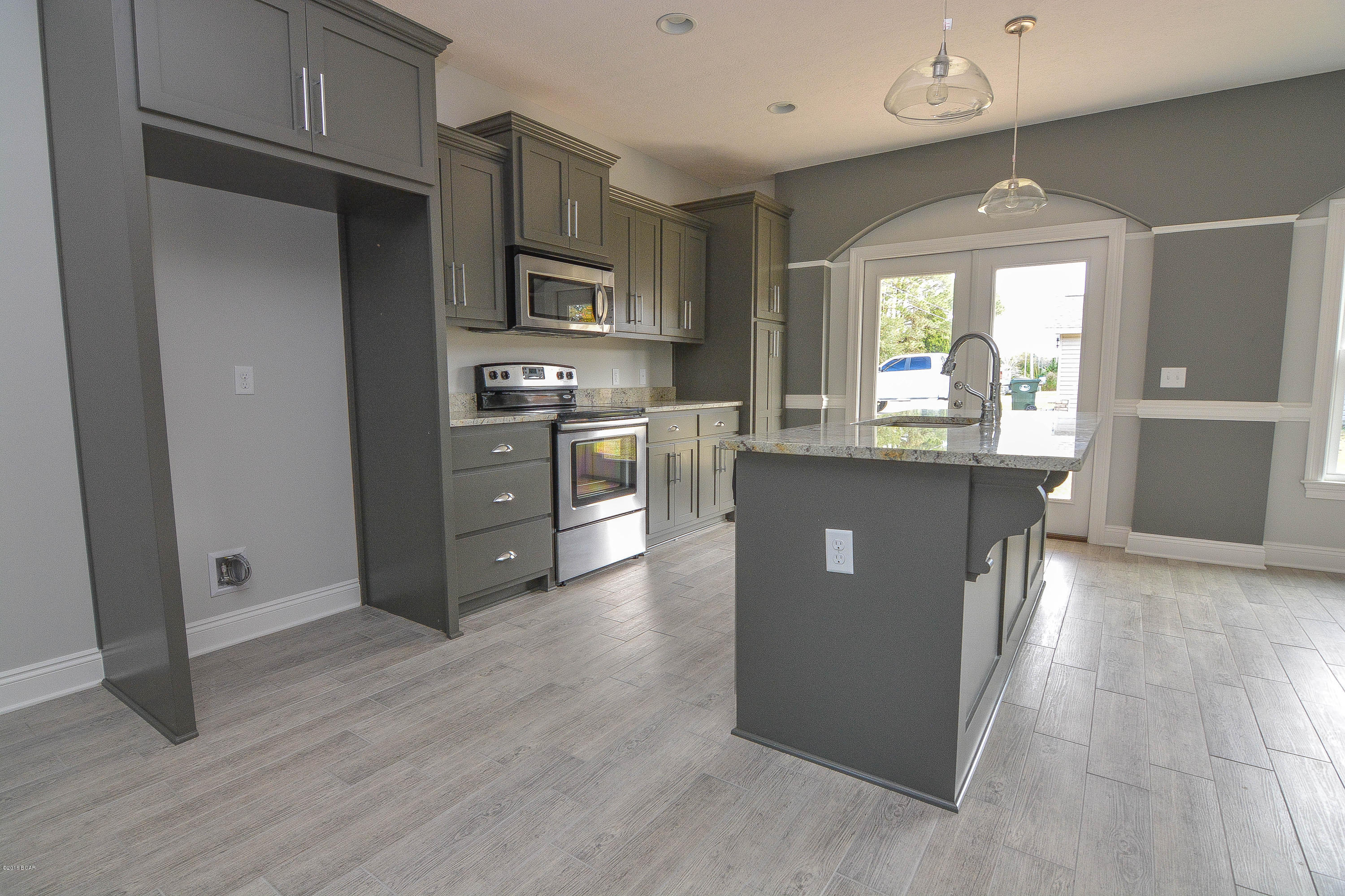 The Pines Of Lynn Haven - Residential