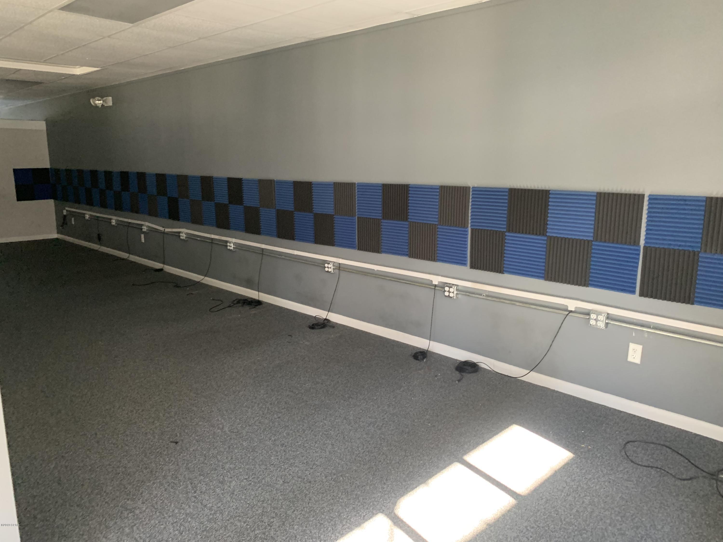 Promenade Shopping Mall - Commercial Lease