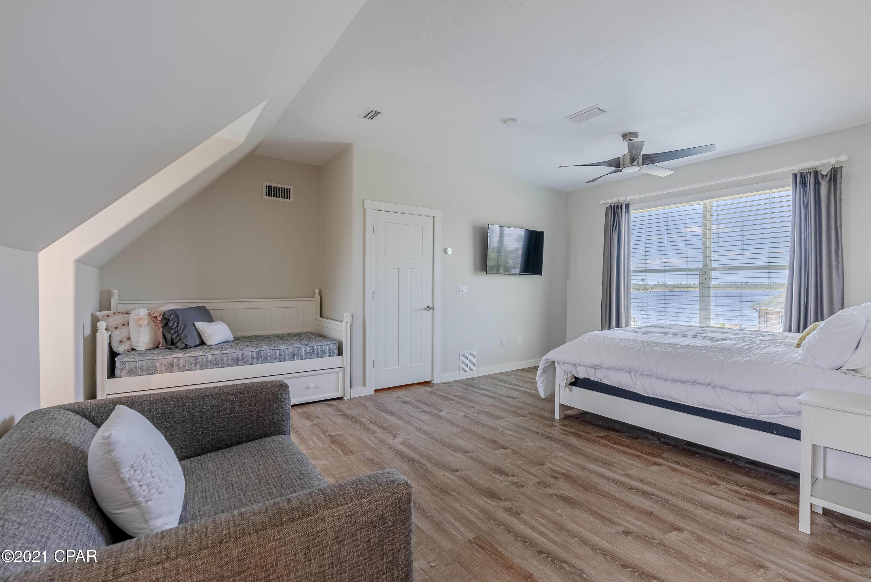 Laird Bayou - Residential