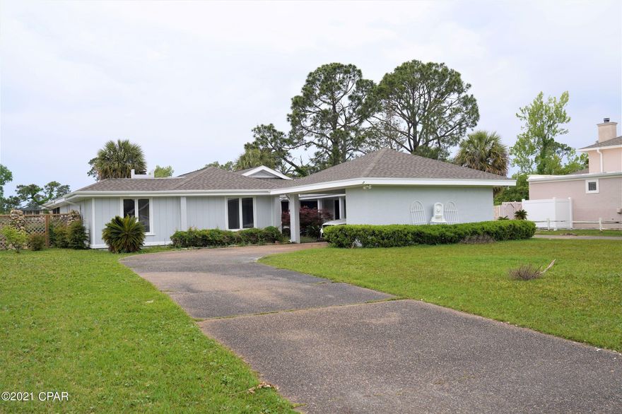 'CURRENTLY UNDER CONTRACT, SELLER ACCEPTING BACKUP OFFERS''  ATTENTION INVESTORS!!! 3,106 Sq ft and has huge potential!!!  Back on the market & Priced to SELL!!! NEEDS Updating throughout but the bones are good (Has New Paint Interior/Exterior, and New roof and pool pump)

Best Buy in Bay Point!!!!  Had tenant in it so had to put on hold!!!  Great Deal on this home, located in the highly sought after subdivision of Bay Point.  Sits on a pond off the Golf Course.  The home has a new roof, refrigerator, and 3 HVAC units to give you complete control over your inside temperature.  The Master bedroom has a sitting area and fireplace and the master bath has a claw foot tub. Call your agent today for your showing! All sizes are approximate and must be verified if importa