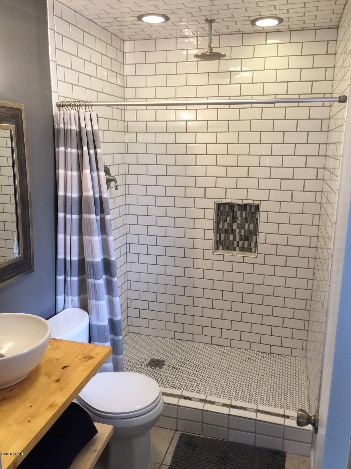 Holiday Beach Unit 13 - Residential Lease