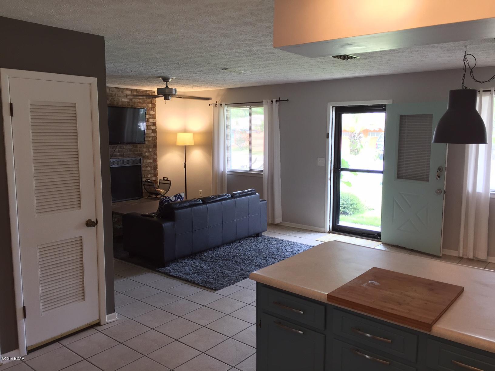 Holiday Beach Unit 13 - Residential Lease