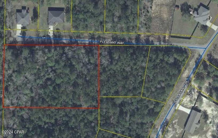 BEST DEAL YOU CAN GET !!  2 +Acres 'NOT IN A FLOOD ZONE' to build your DREAM HOME!  NO HOA!  Seller will include their home design for 2521 SF 4 Bed 3 1/2 Bath home worth 2K. Can be modified to fit buyers needs. Located in a quiet subdivision in Defuniak Springs . Close to shopping and south of I-10 less than 35 Minutes to our BEAUTIFUL BEACHES !!
All lots oversized offering you very private feel. This lot is at end of street with no back or side neighbors. Build at your own pace. Boundary Survey is available . 
Buyer to verify all details. See documents for home plans.