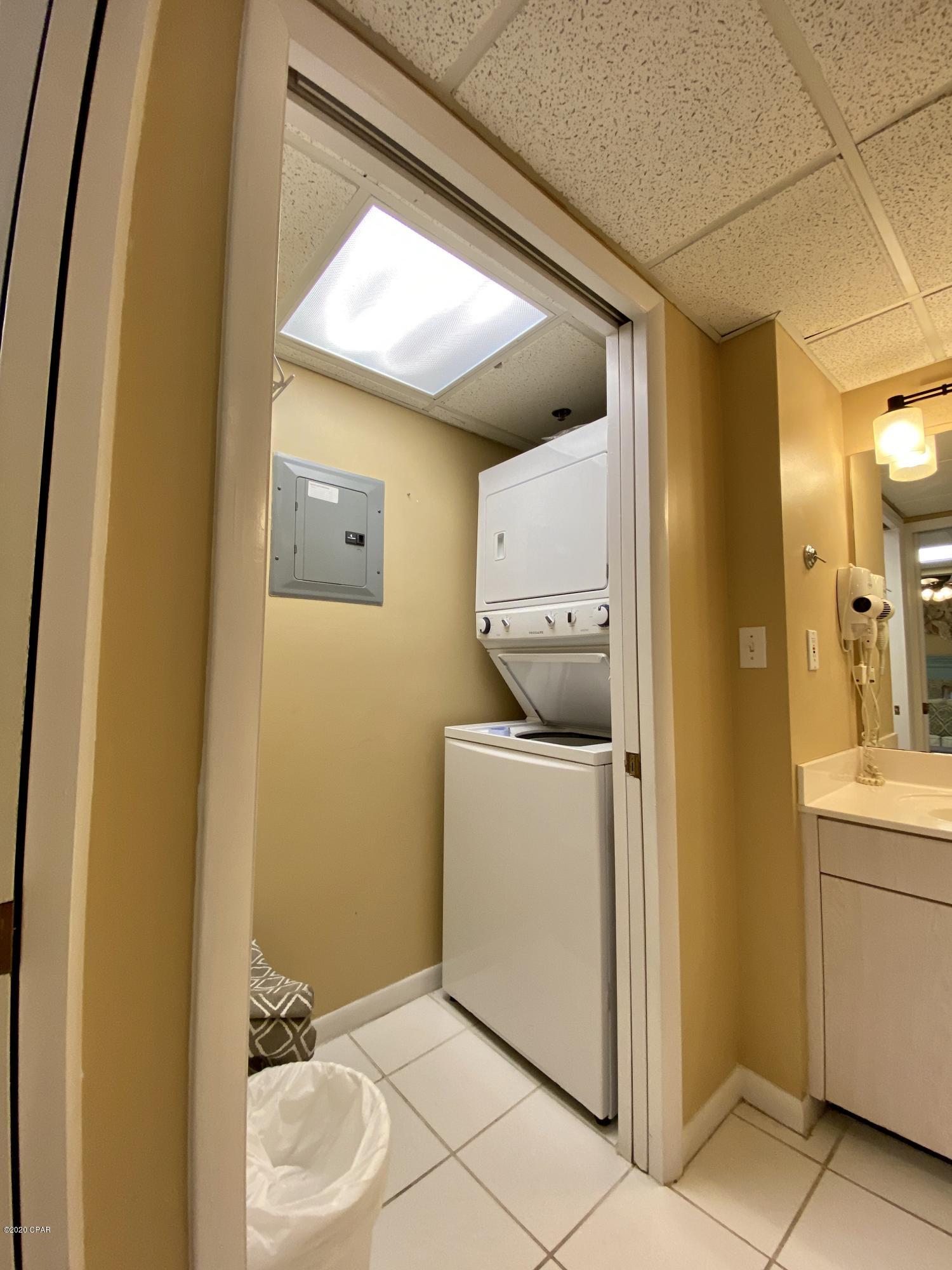 Long Beach Towers I - Residential