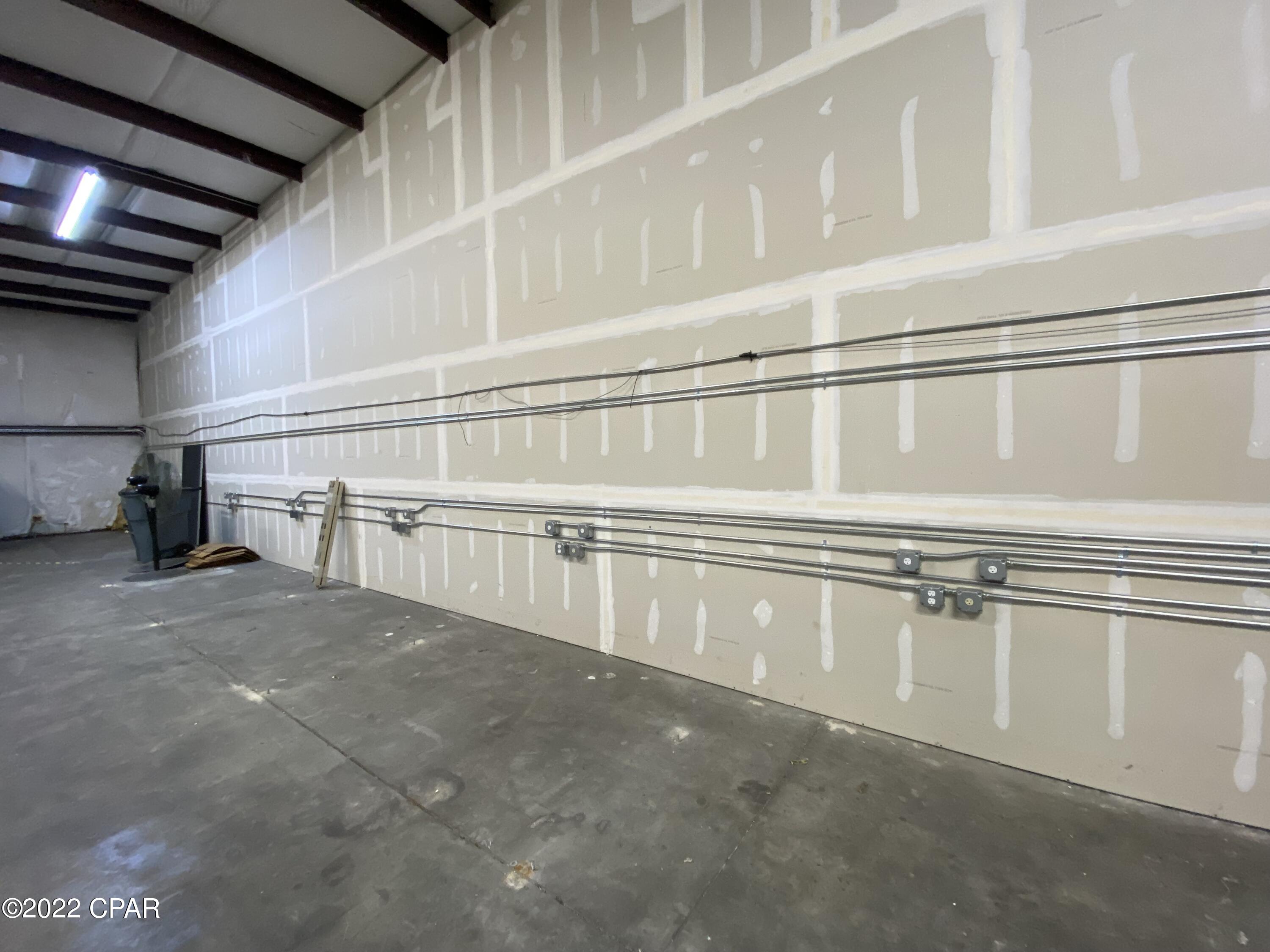 Mcelvey Commercial Park - Commercial Lease