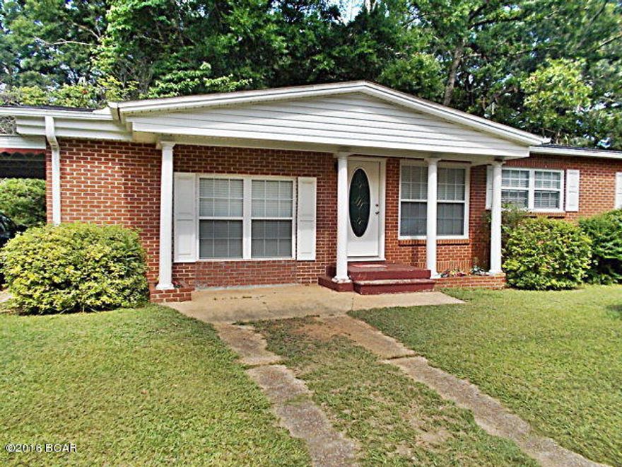 Very well kept all brick home with lots of open room, this updated home is ready to move into, hardwood floors, plenty of cabinets, tile bathroom, with a bonus room that could be used as a 4th bedroom if needed, or a family room, lots of room out back, just a short walk to town, ideal for a retiring couple or a starter home