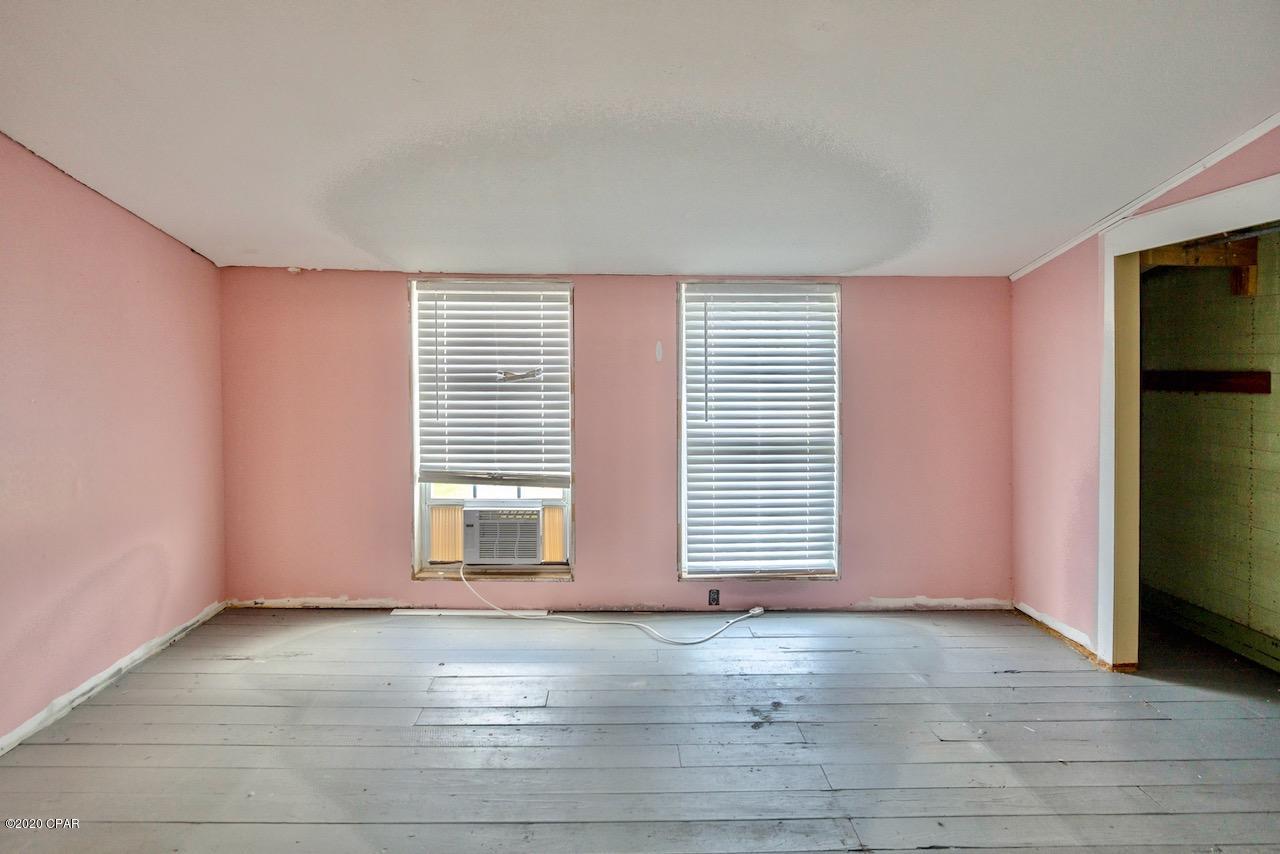 [No Recorded Subdiv] - Land