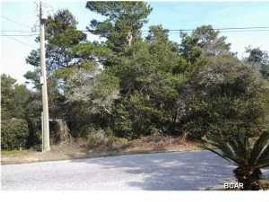 A great vacant lot within walking distance to Lake Powell Park and boat launch. Close to Pier Park, Frank Brown Park, restaurants, and several grocery stores. Just blocks away from the world's most beautiful beaches. A perfect place for your perfect home. Come look today and picture your future.