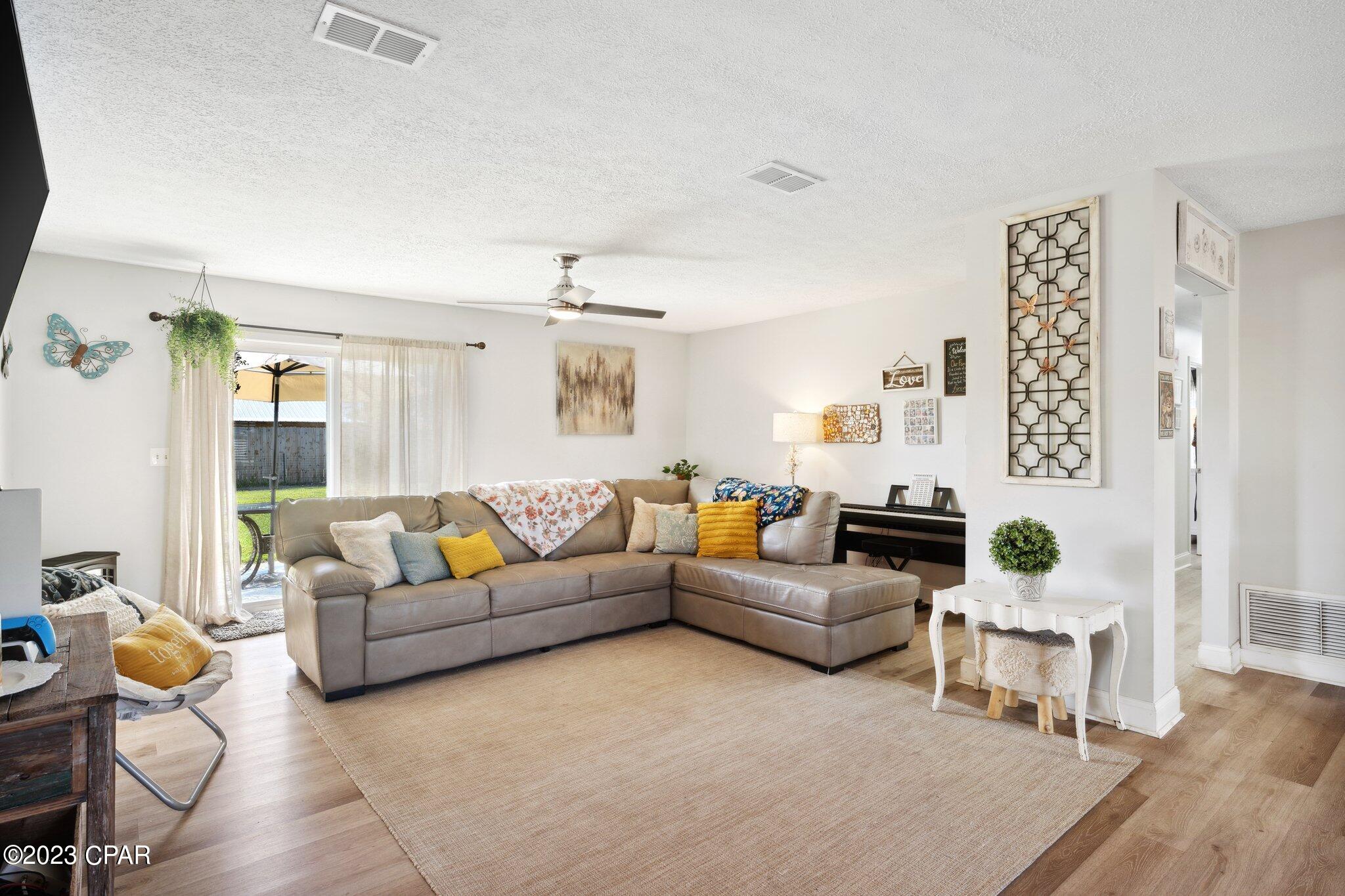 Belaire Estates U-1 Replat - Residential