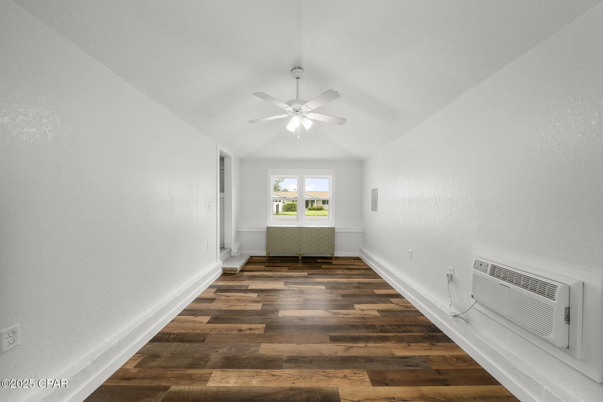 Cove Terrace 2nd Add - Residential